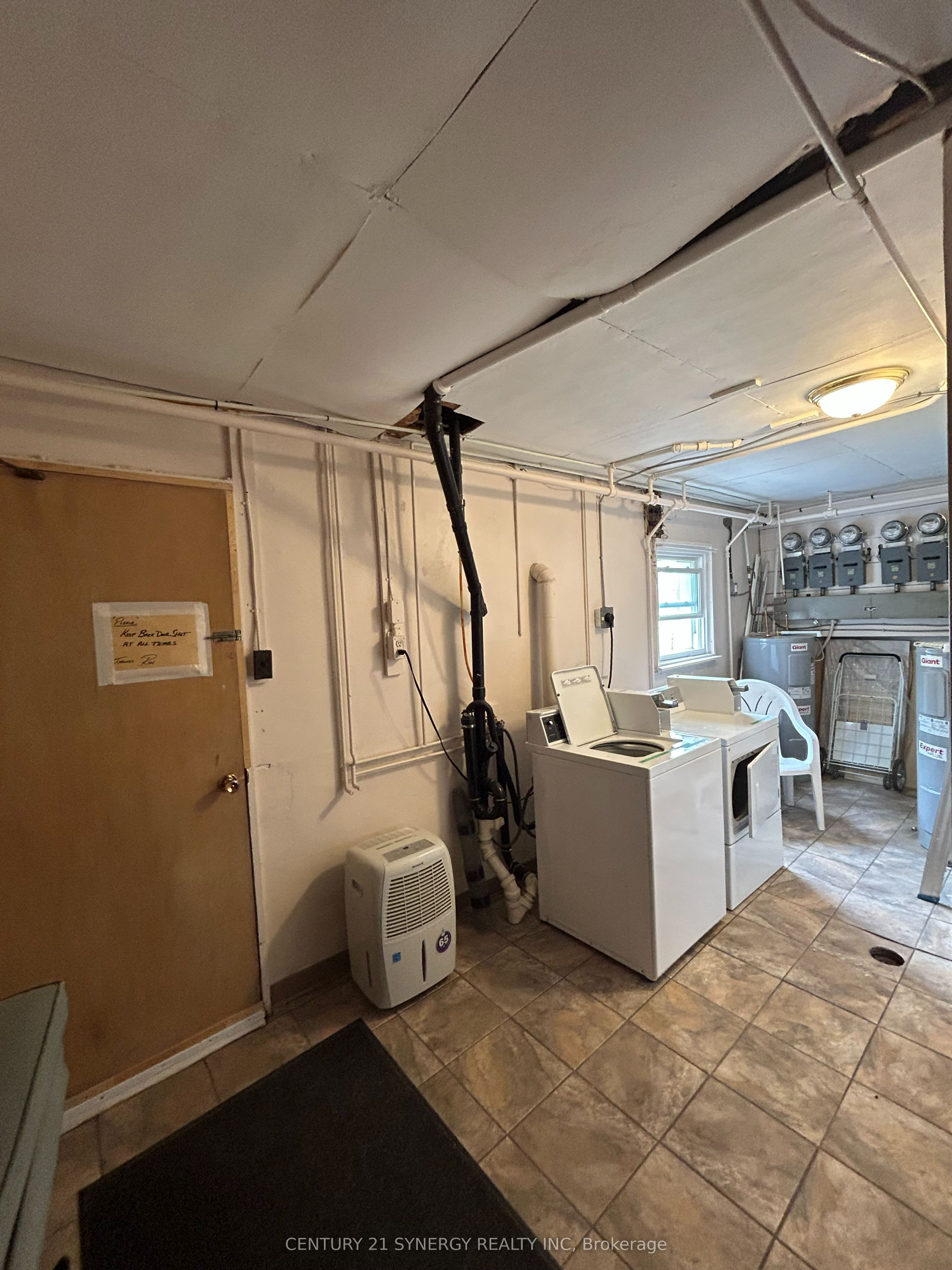 395 Pine Street E Property Photo 9