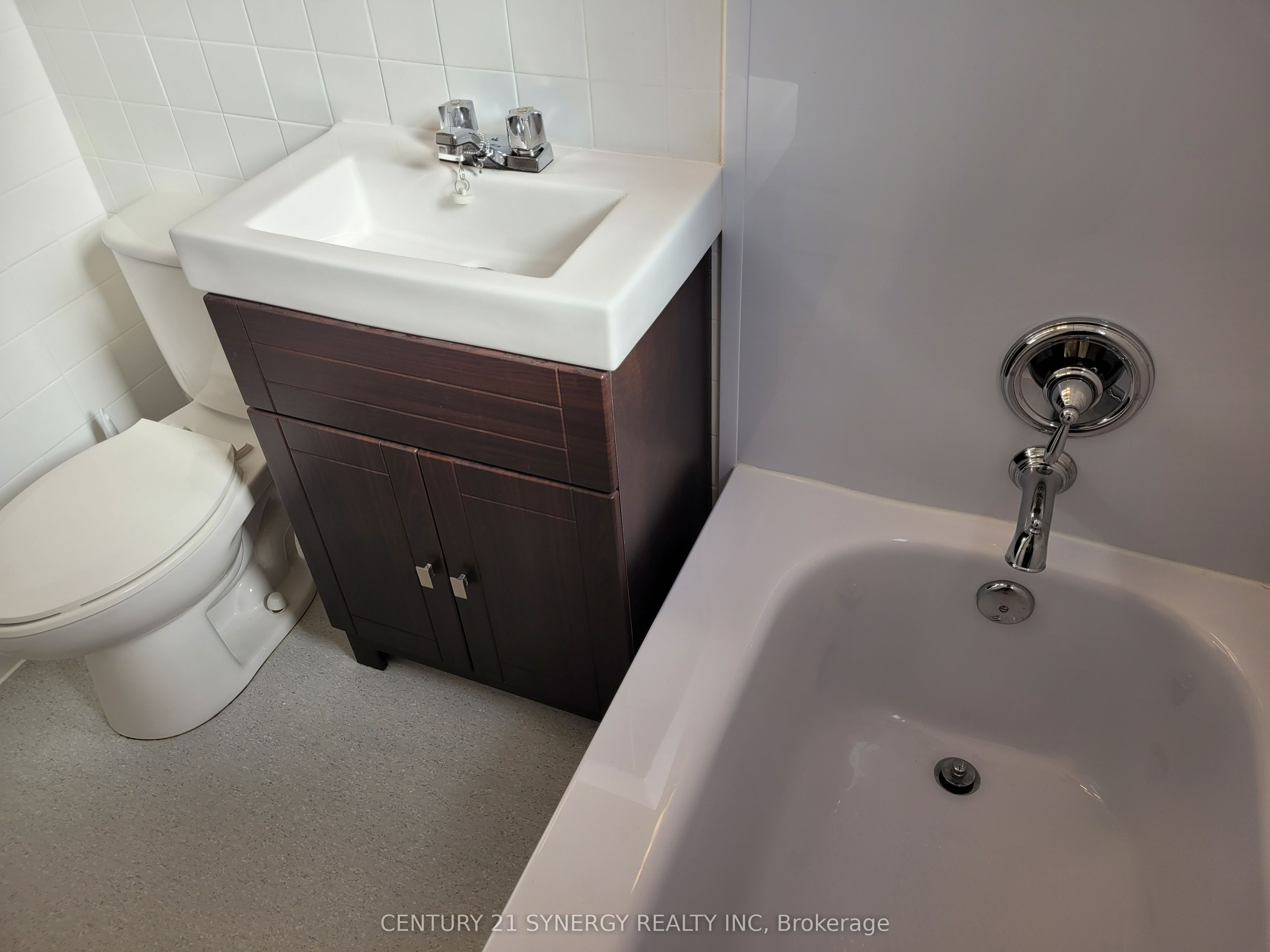 395 Pine Street E Property Photo 20