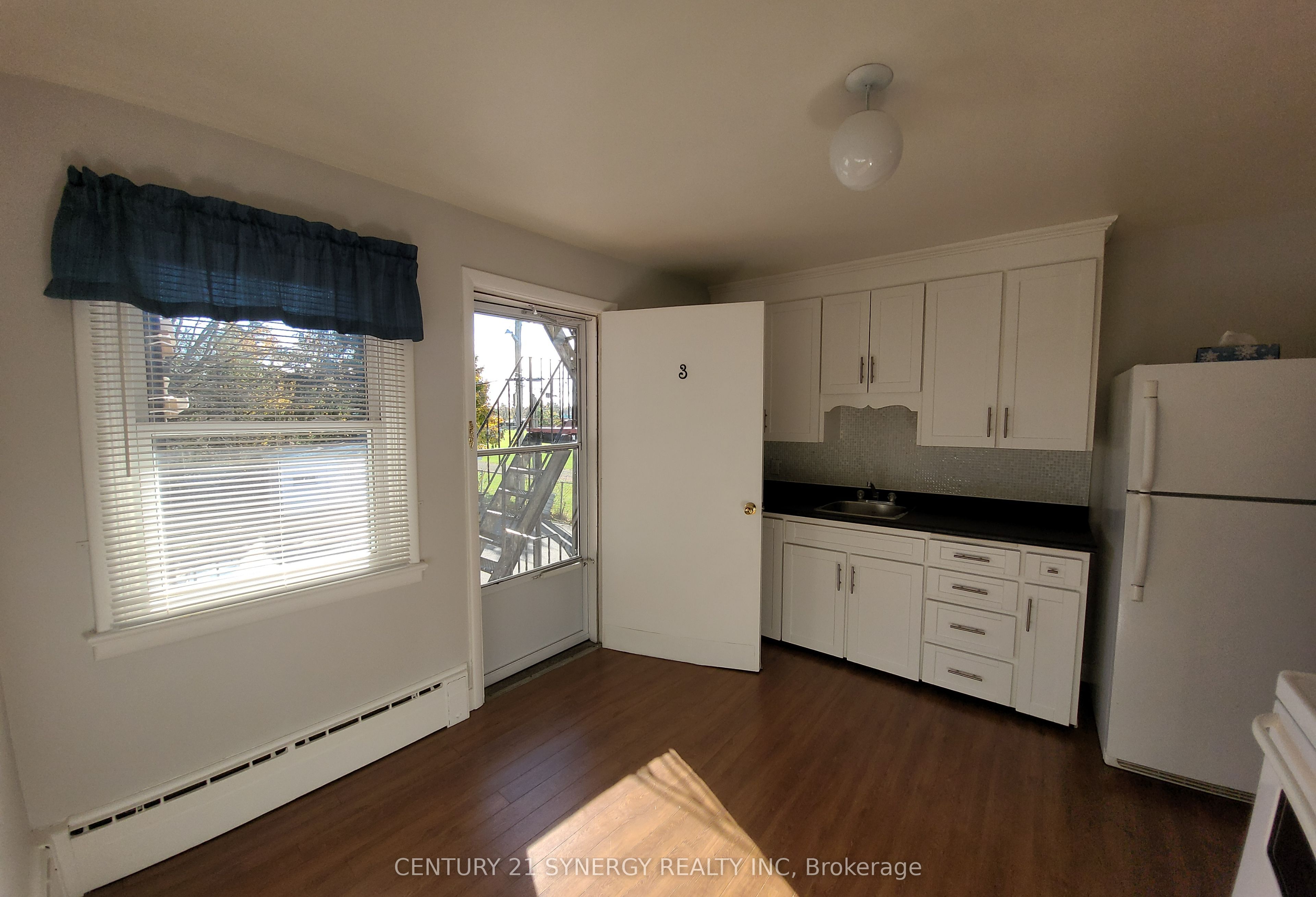 395 Pine Street E Property Photo 24