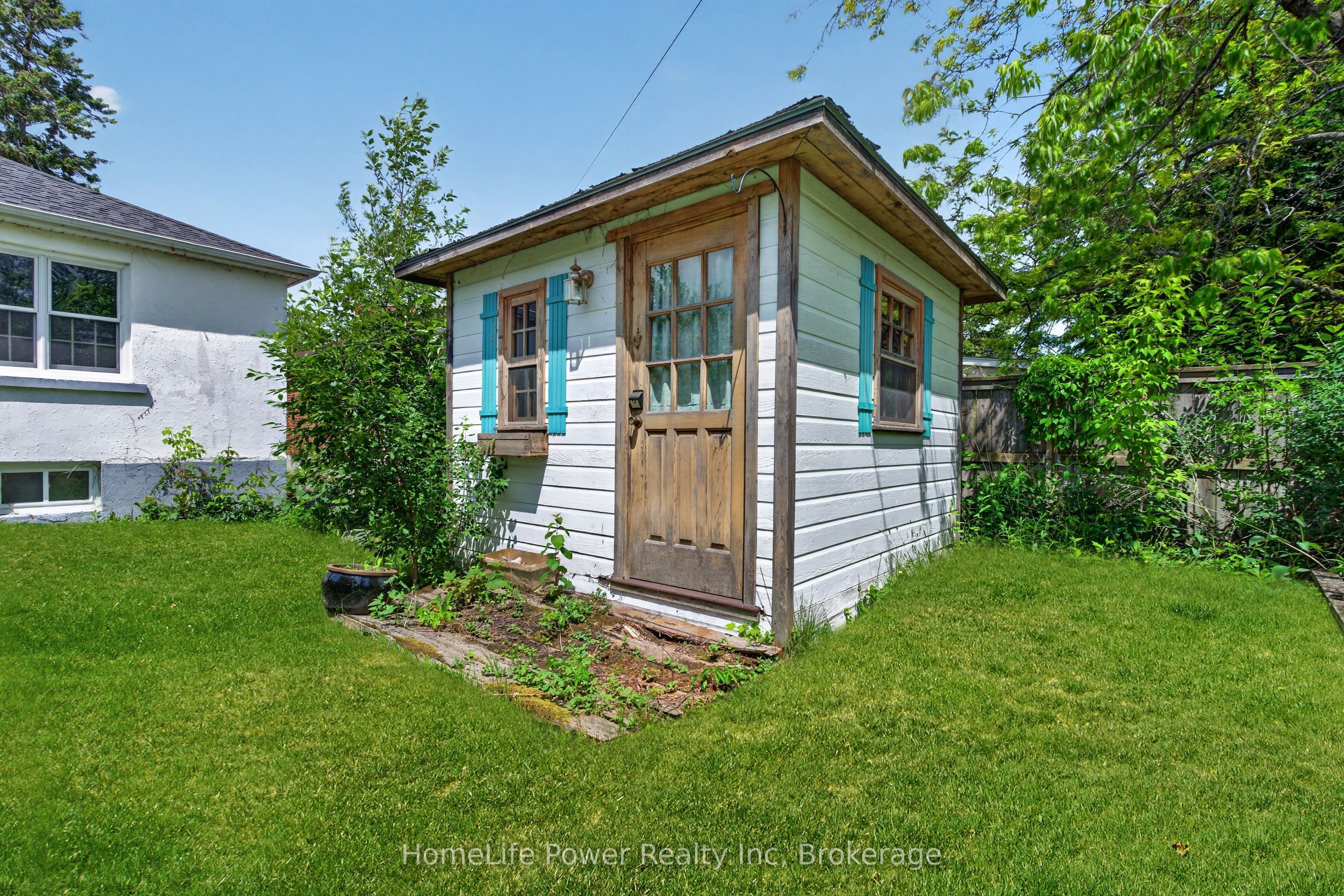 32 Dunlop Street Property Photo 6