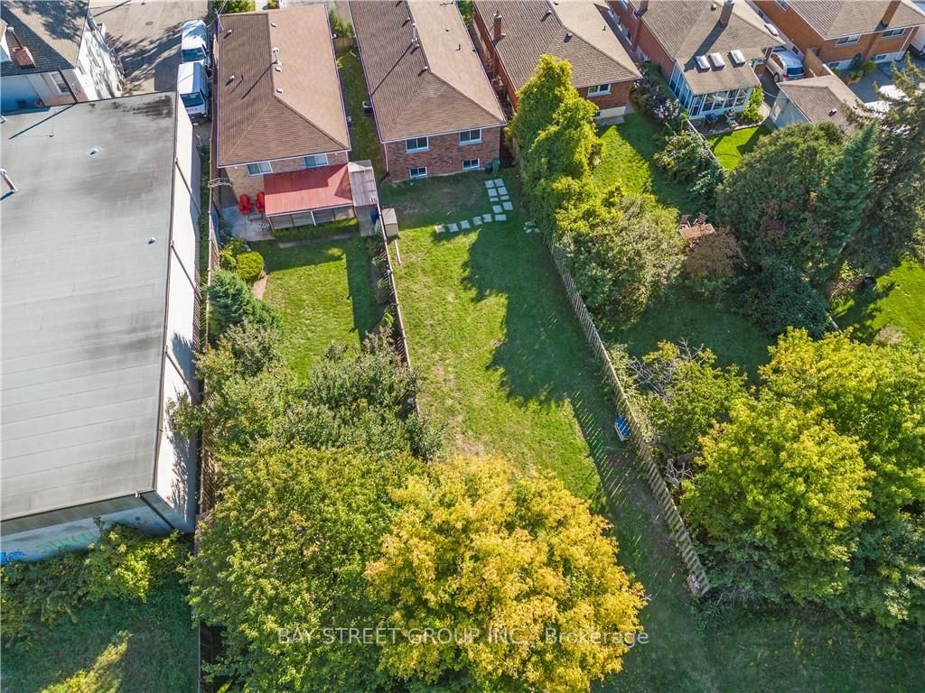 66 Ewen Road Property Photo 4
