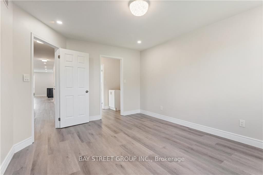 66 Ewen Road Property Photo 9