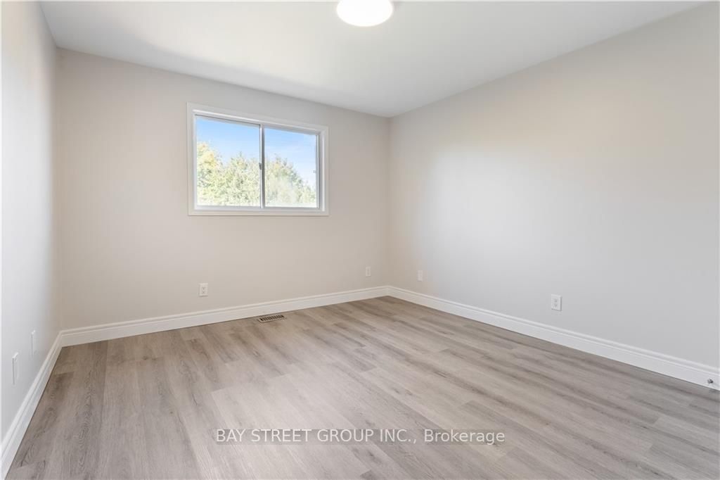 66 Ewen Road Property Photo 11