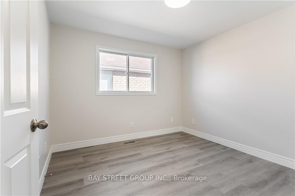 66 Ewen Road Property Photo 12