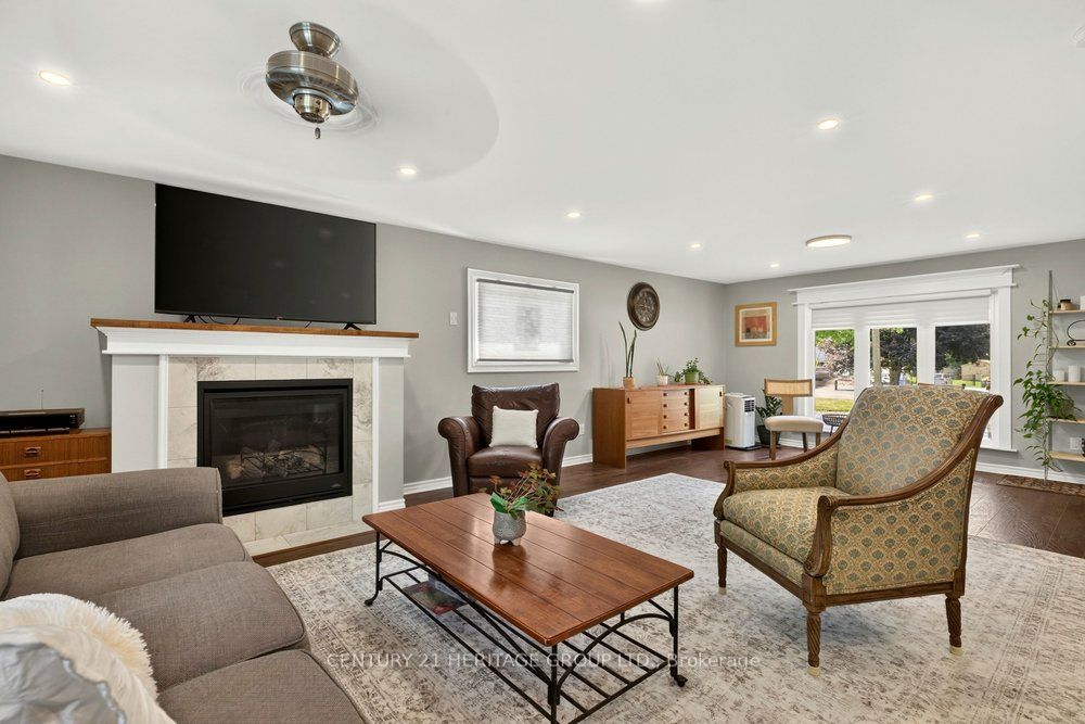 2147 Governors Road Property Photo 4