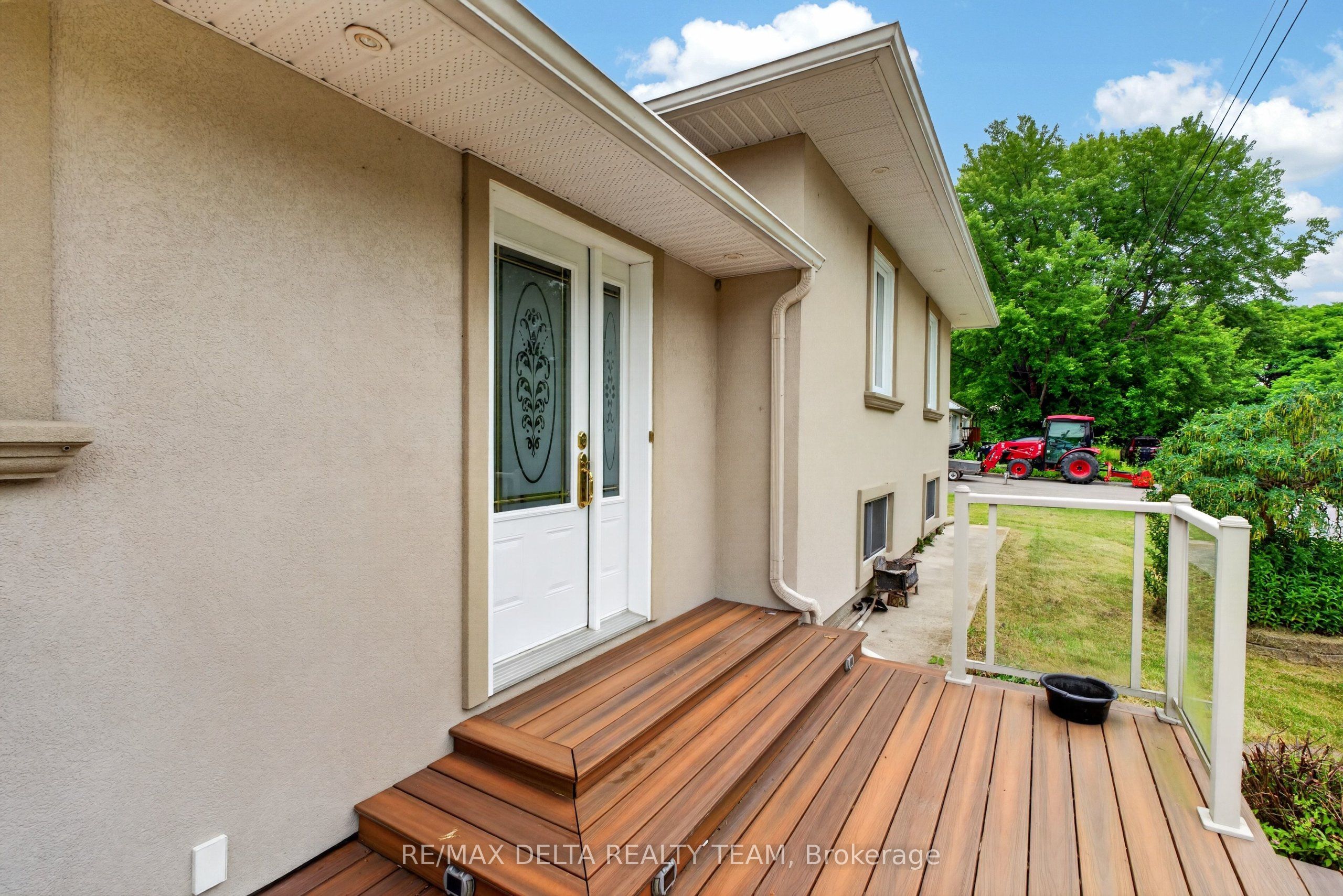 1821 Ch Bercier Road Property Photo 11