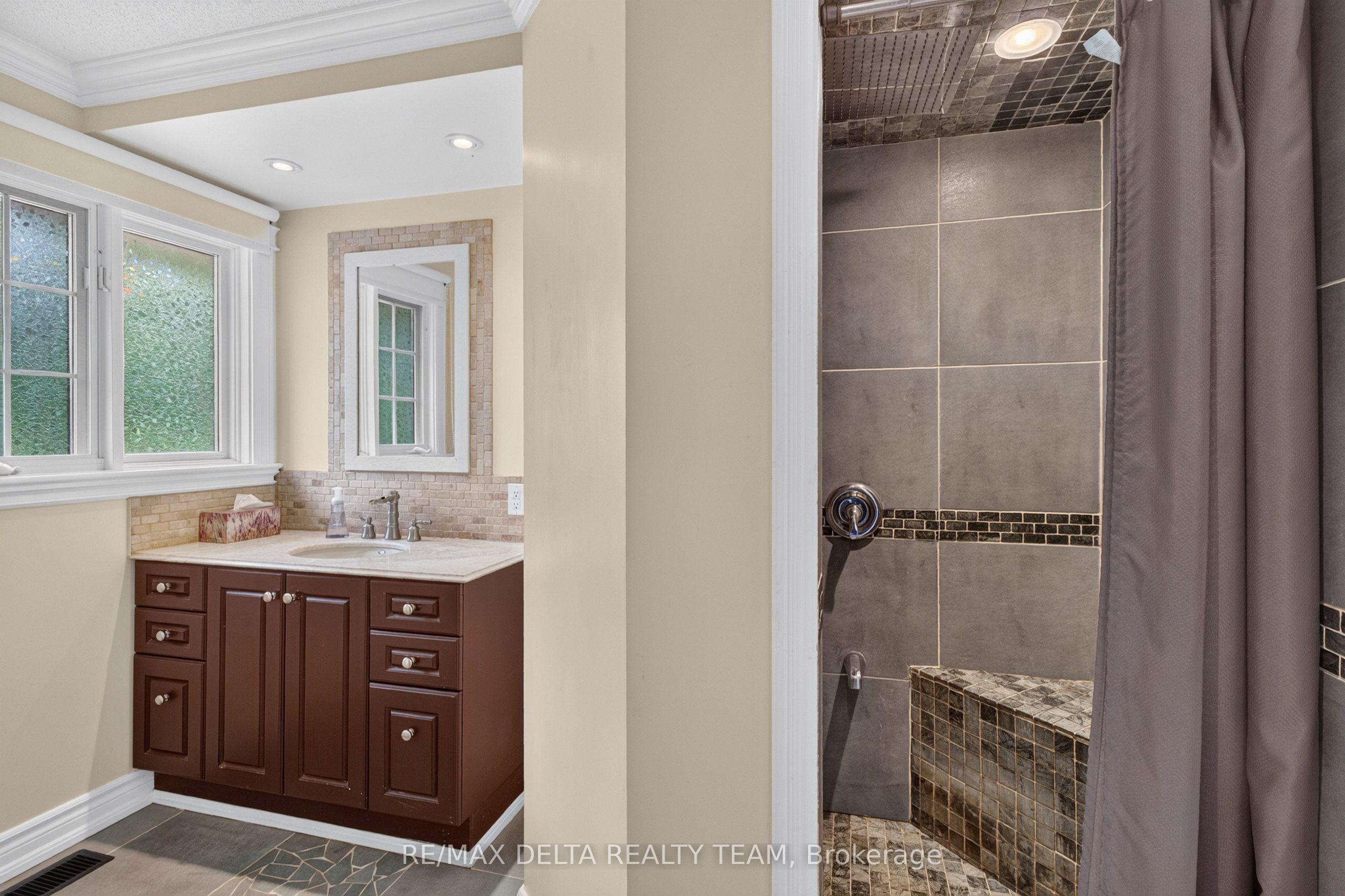 1821 Ch Bercier Road Property Photo 20