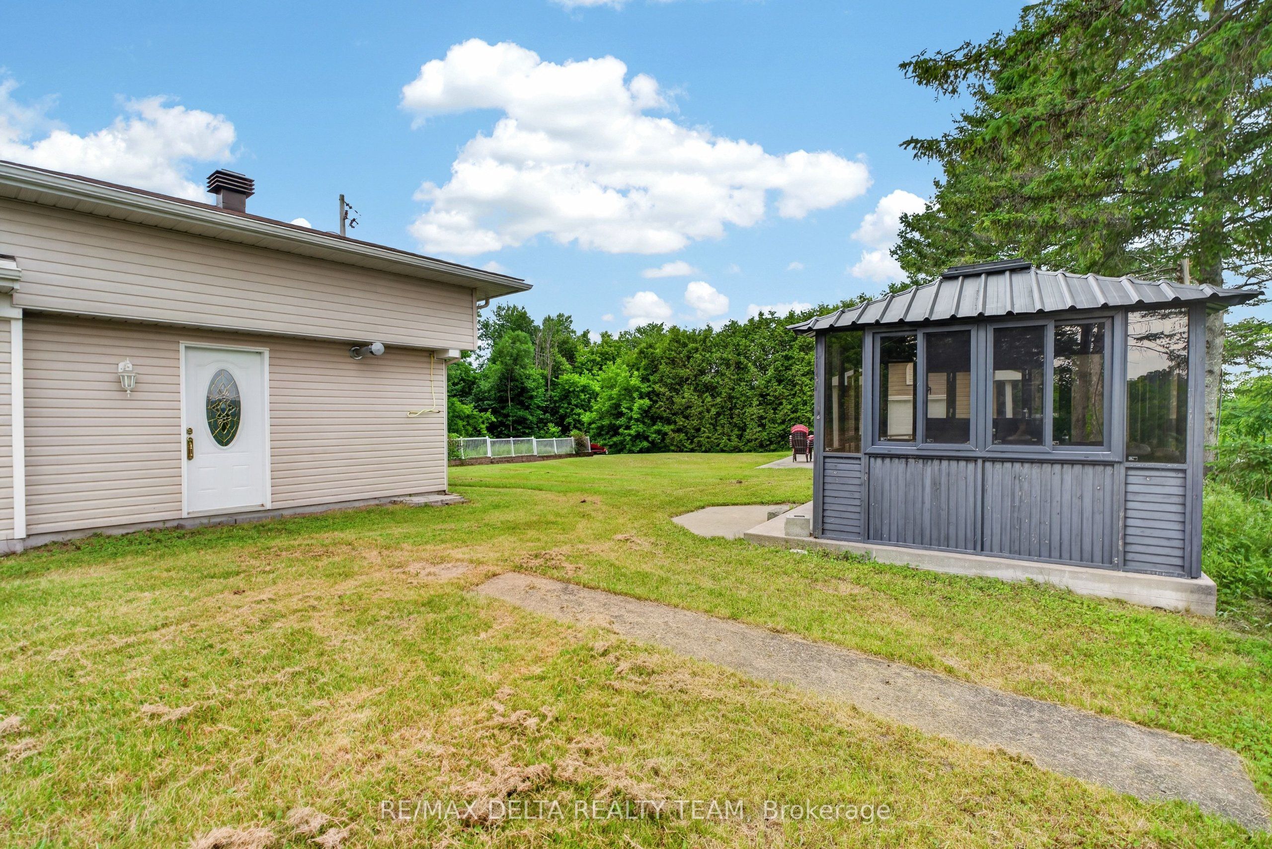 1821 Ch Bercier Road Property Photo 43