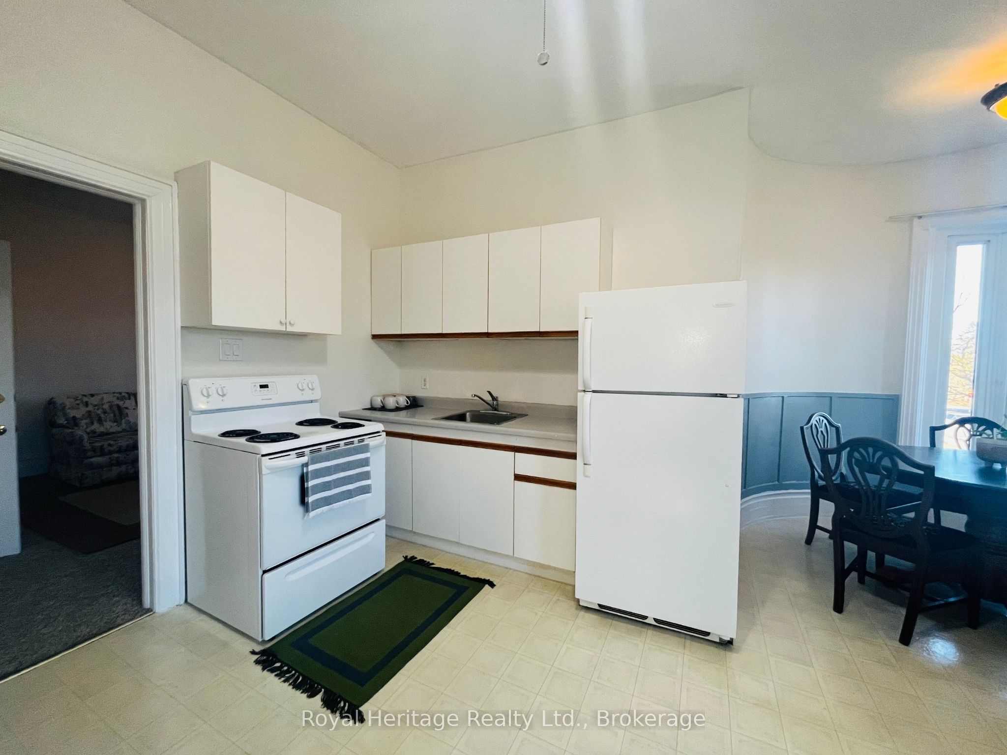 80 Bridge Street W 3 Property Photo 8
