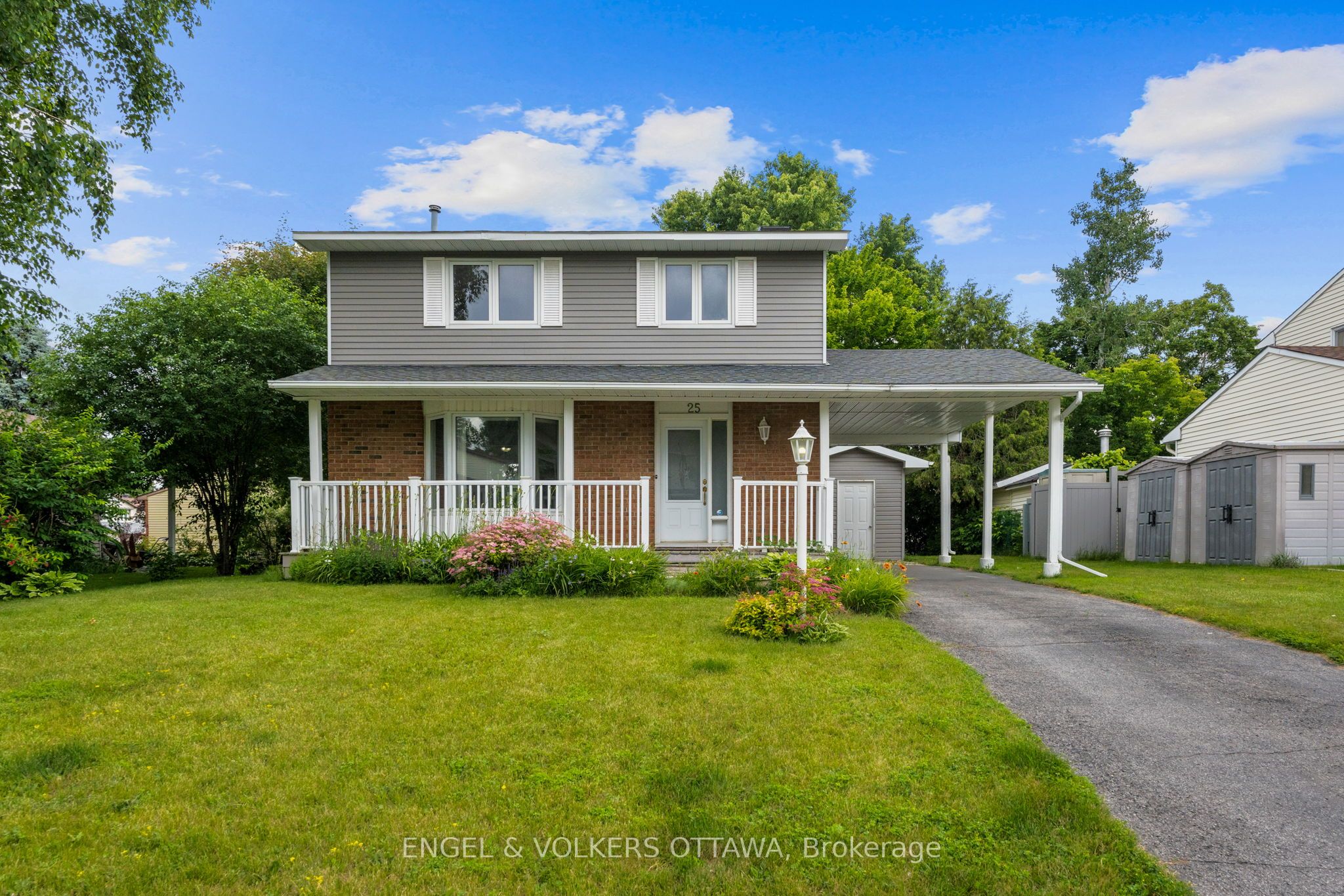 25 Antler Avenue Property Photo 1