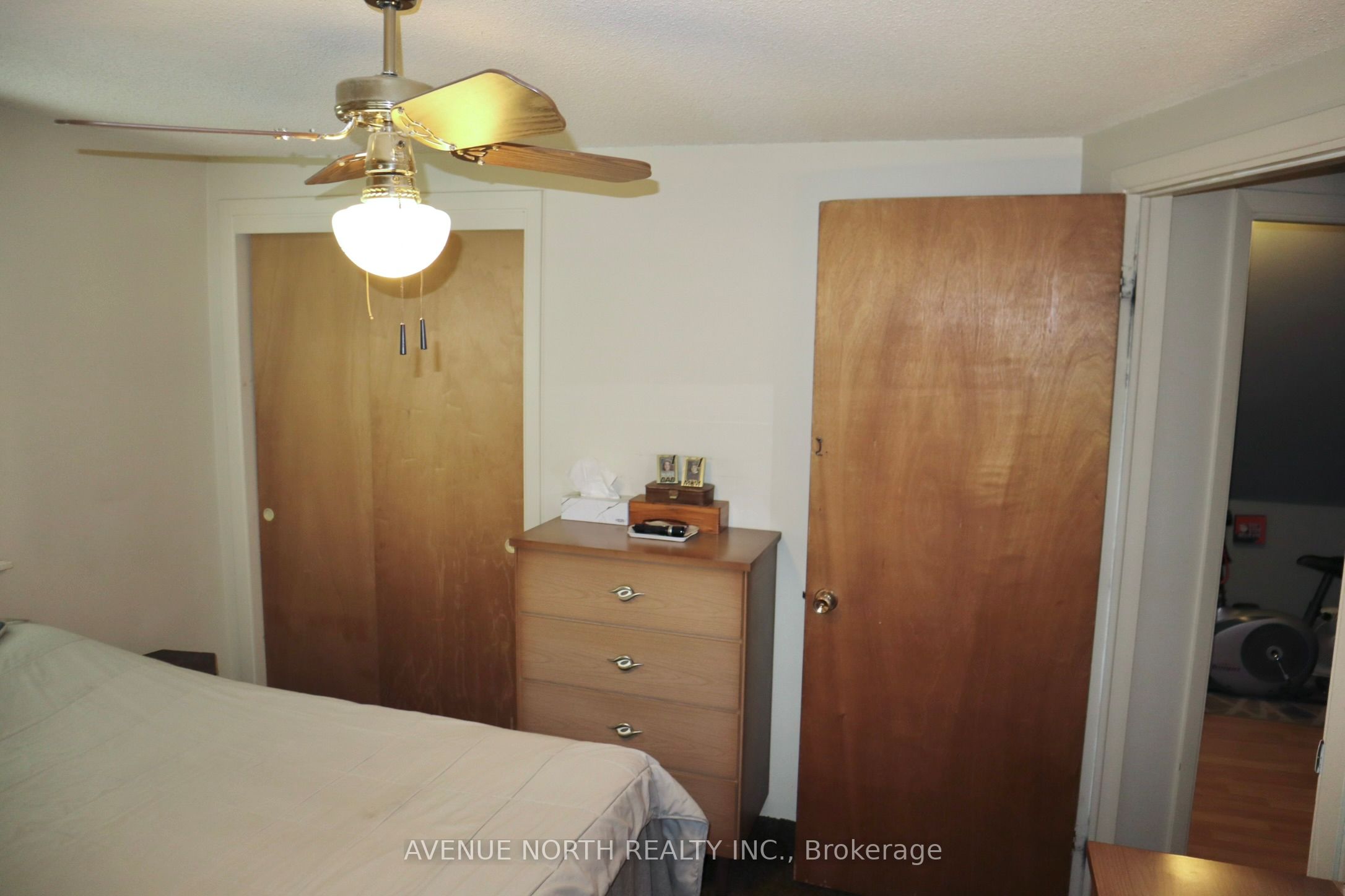 2125 Old Montreal Road Property Photo 18