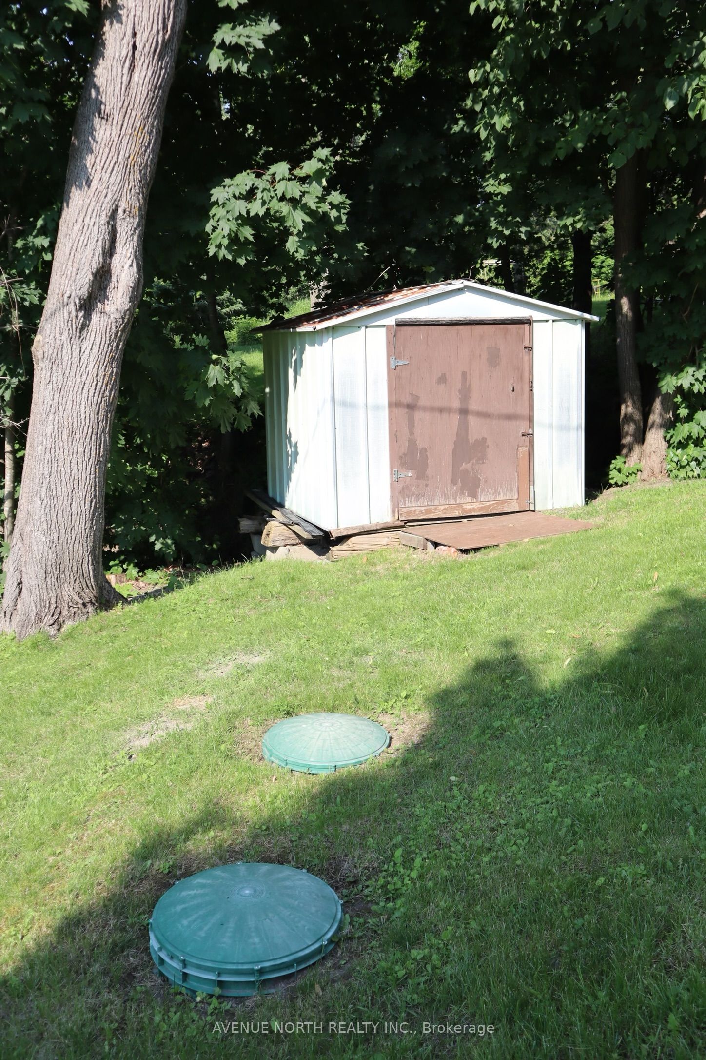 2125 Old Montreal Road Property Photo 31