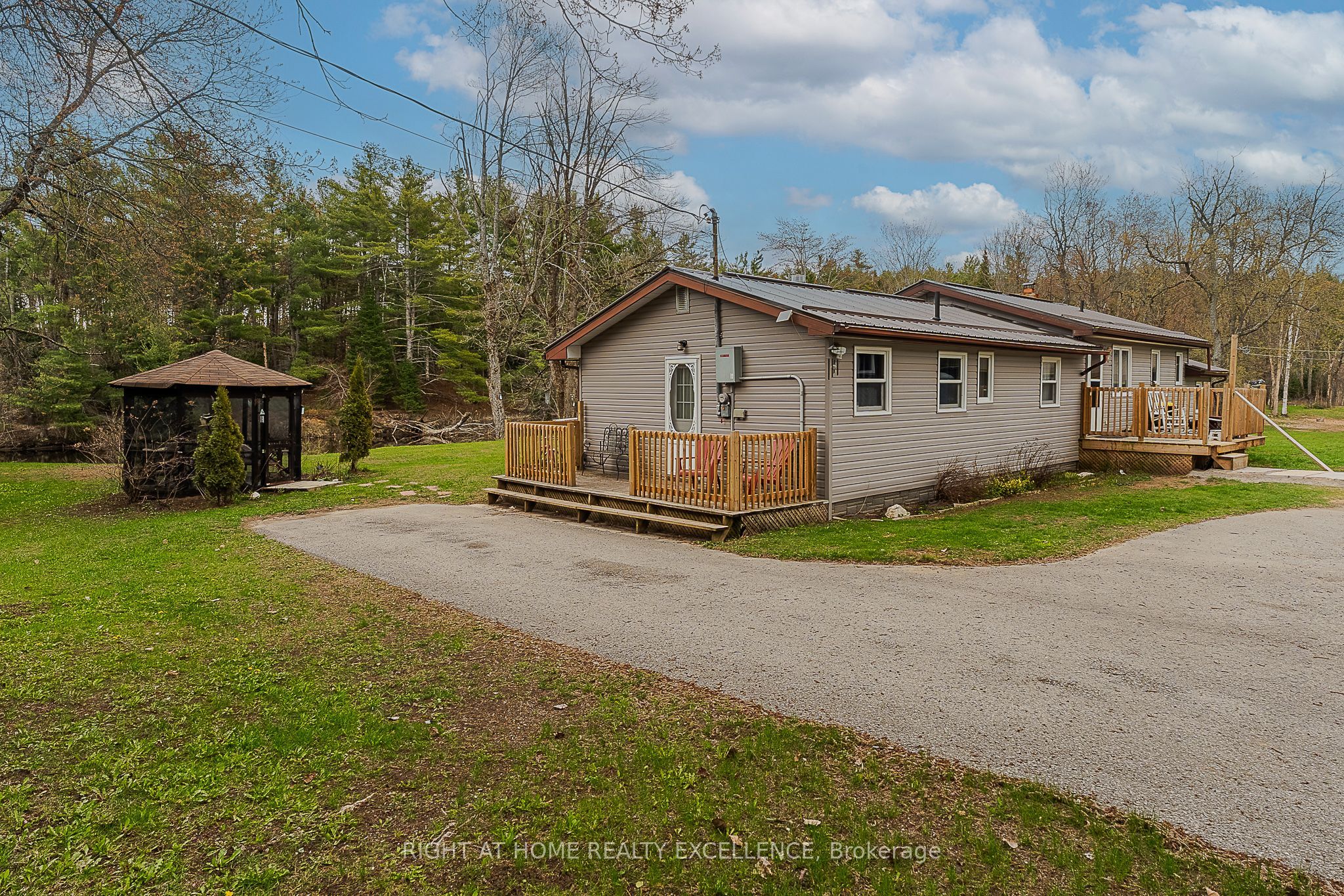 1246 Howland Junction Road Property Photo 1