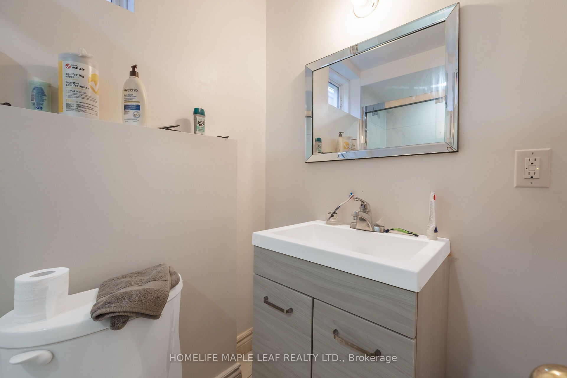 721 Cook Crescent Property Photo 44
