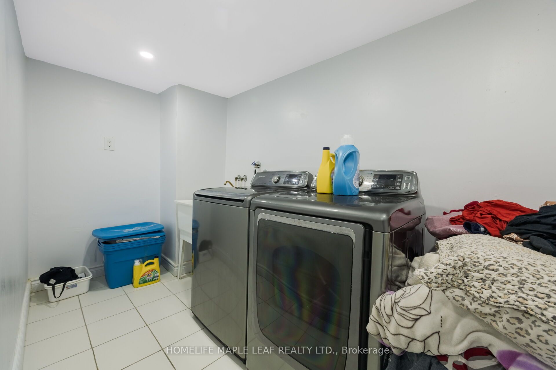 721 Cook Crescent Property Photo 45