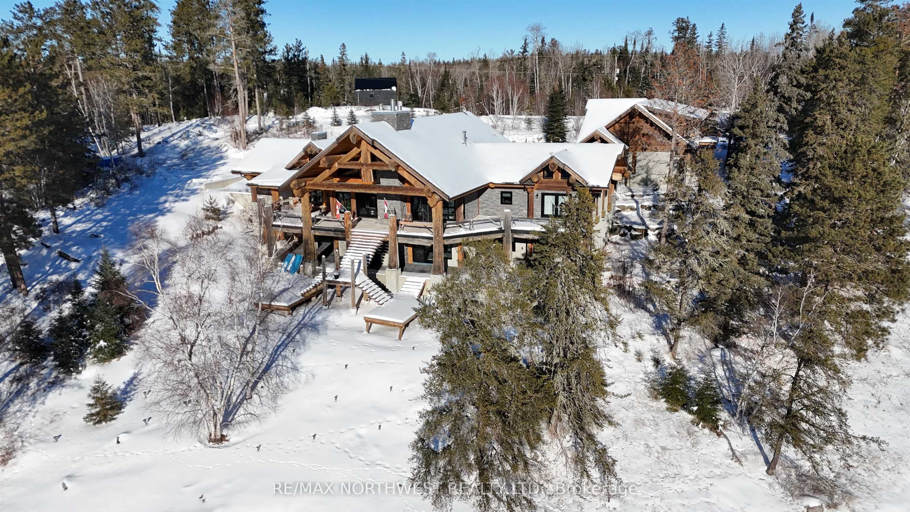 76 Middle Lake/winnipeg River Property Photo 1