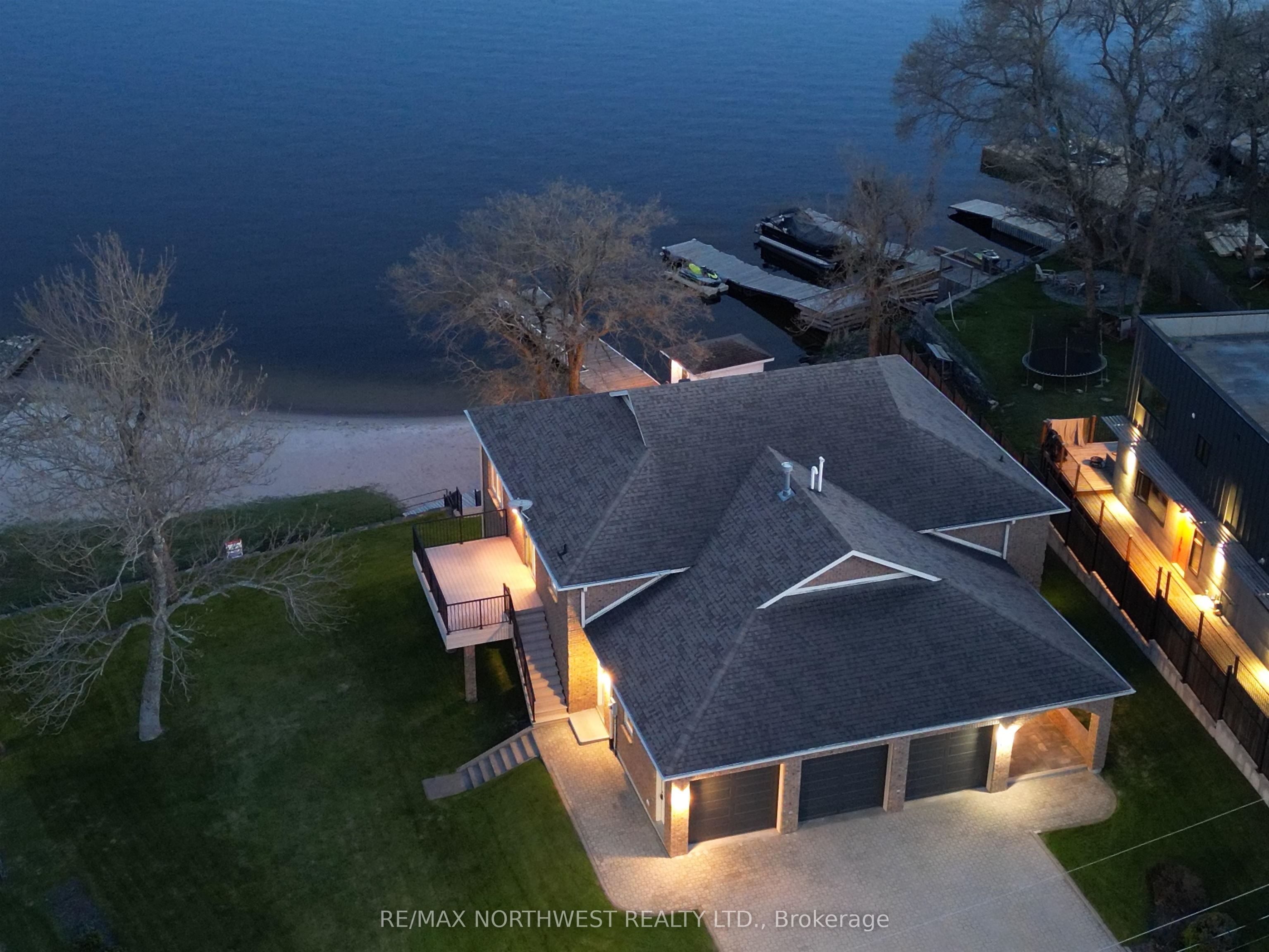 110 Lakeside Crescent Property Photo 4