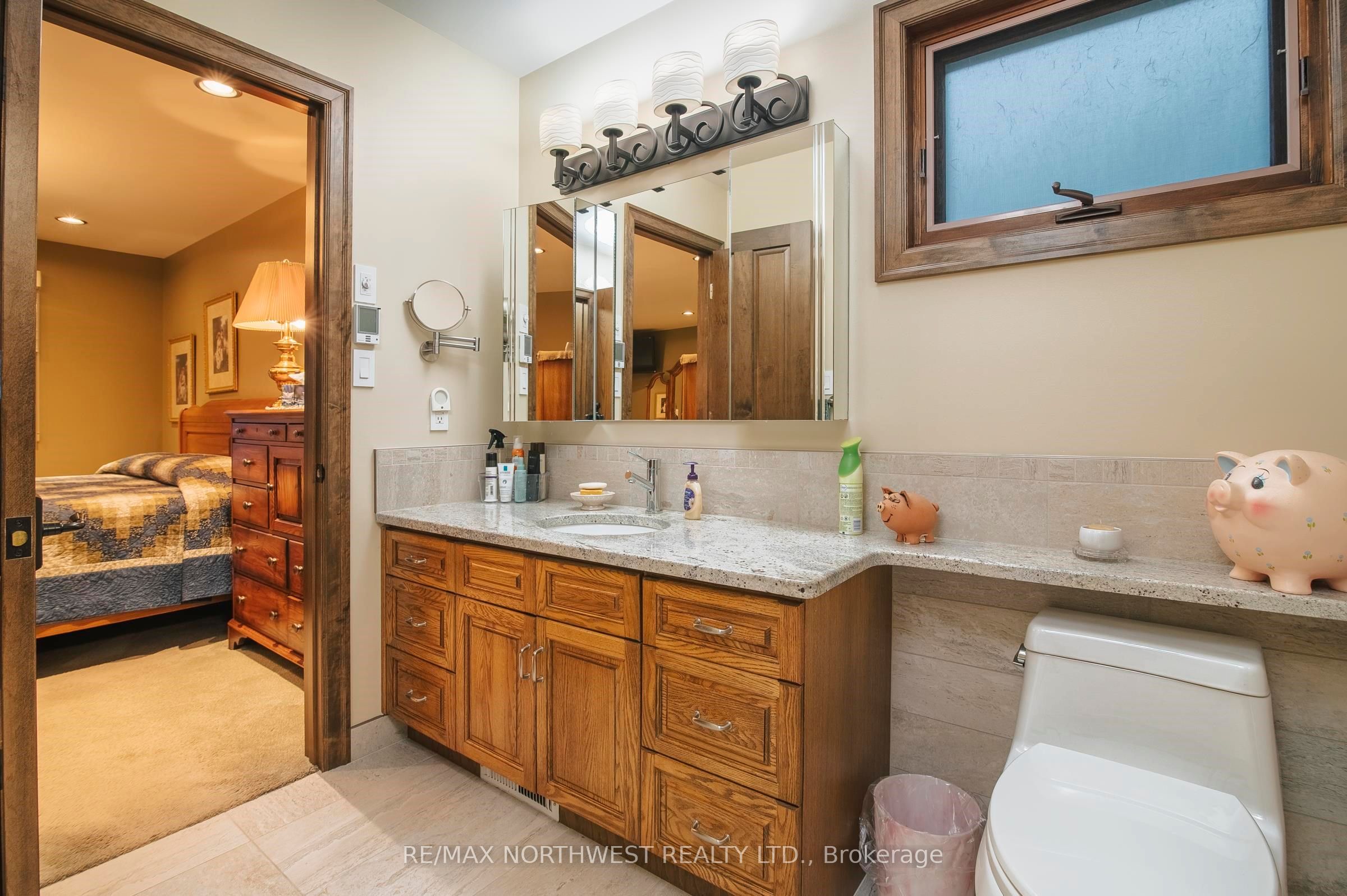 110 Lakeside Crescent Property Photo 24