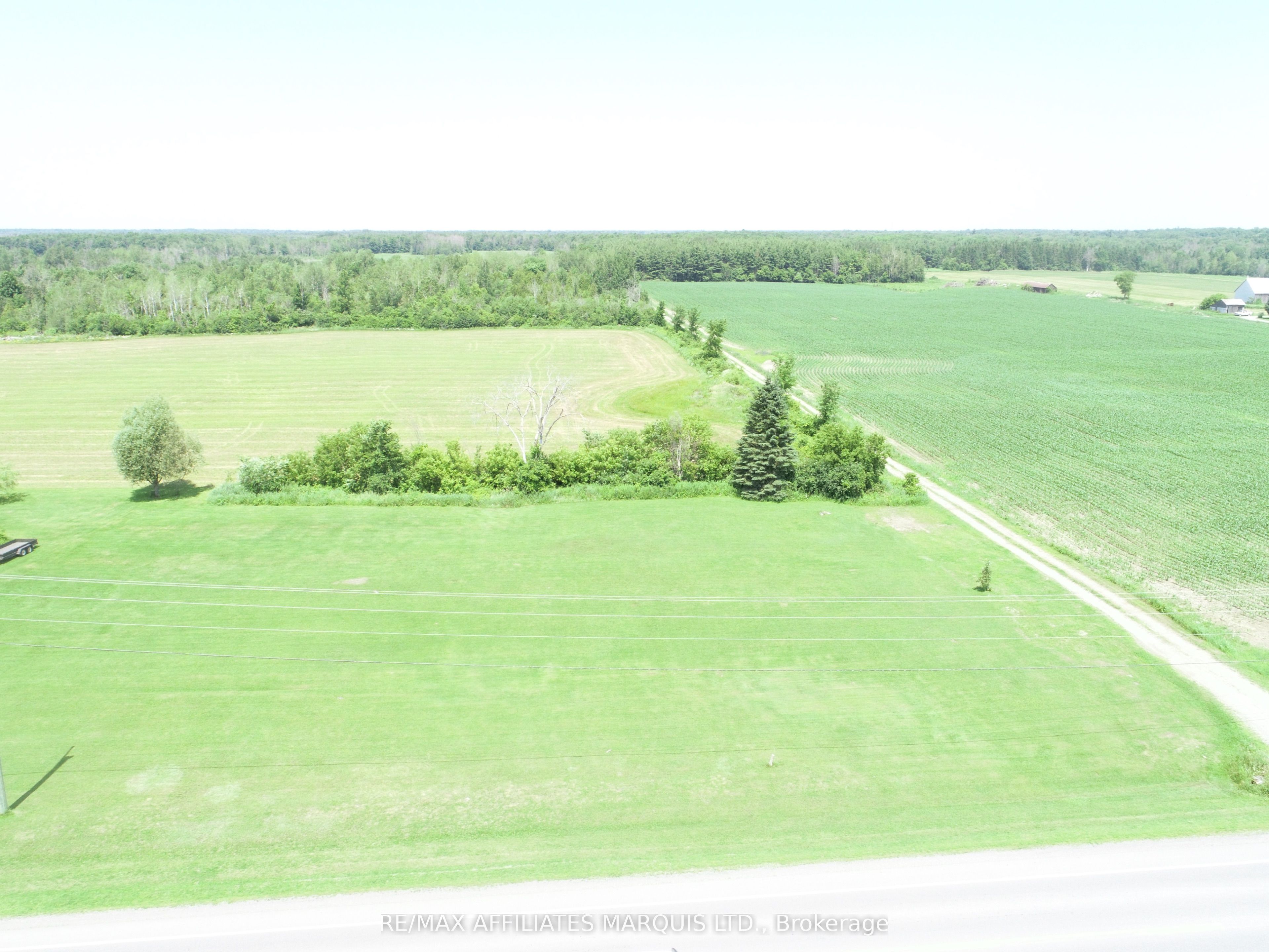 ... County 43 Road Property Photo 1