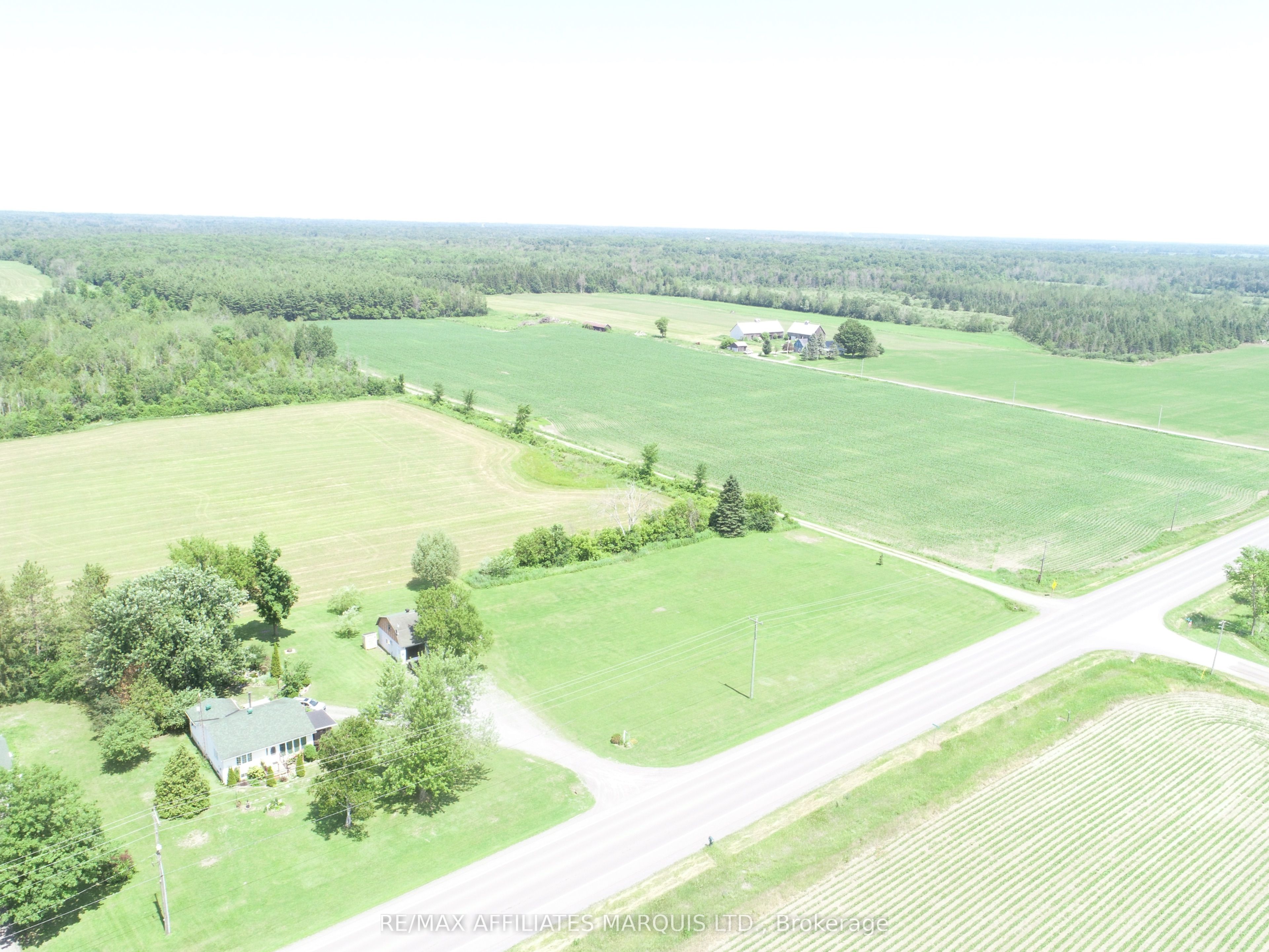 ... County 43 Road Property Photo 2