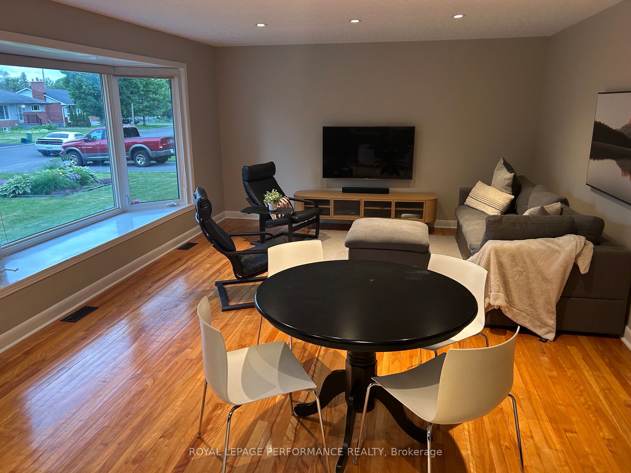 1321 Rustic Drive Property Photo 3