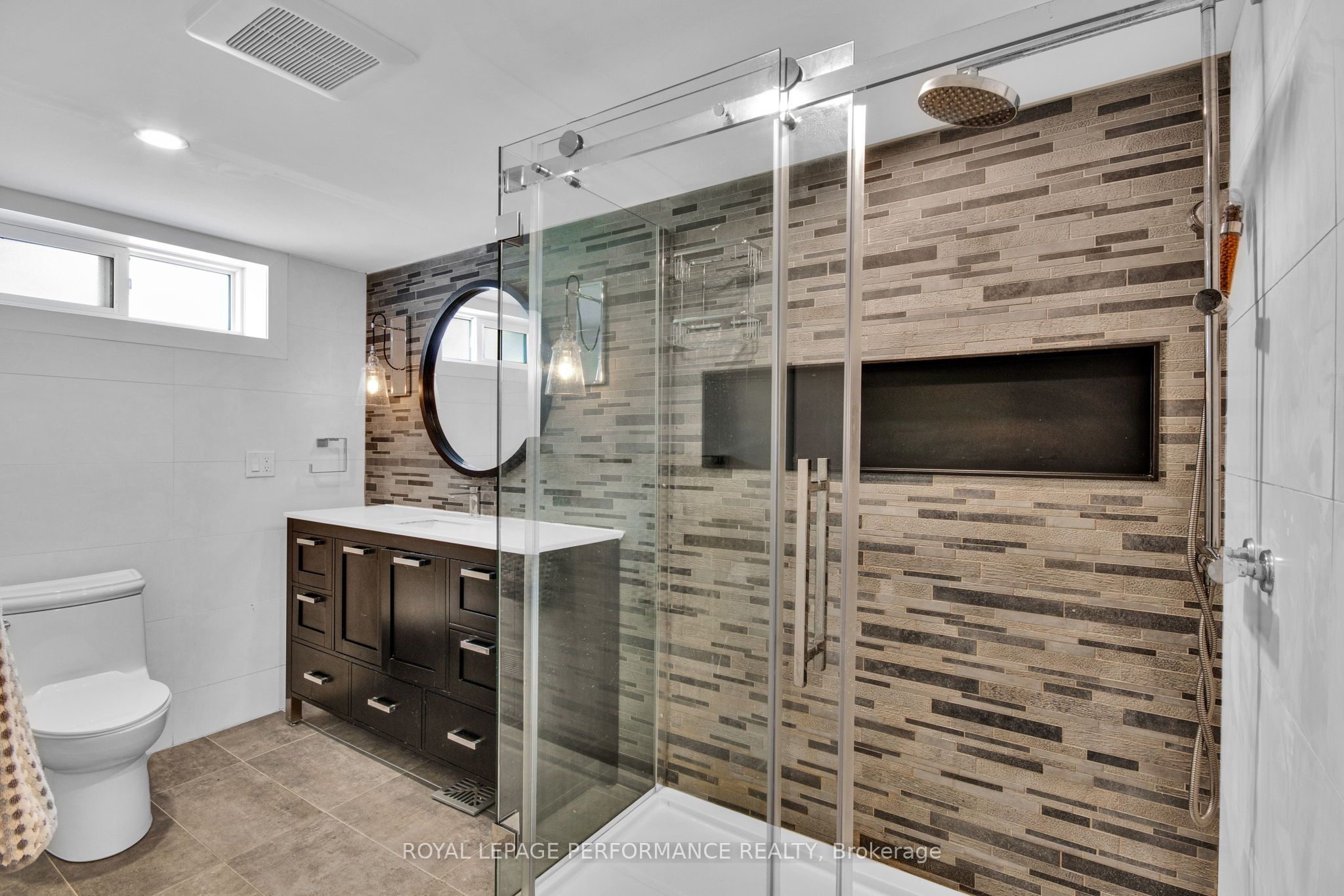 1321 Rustic Drive Property Photo 15