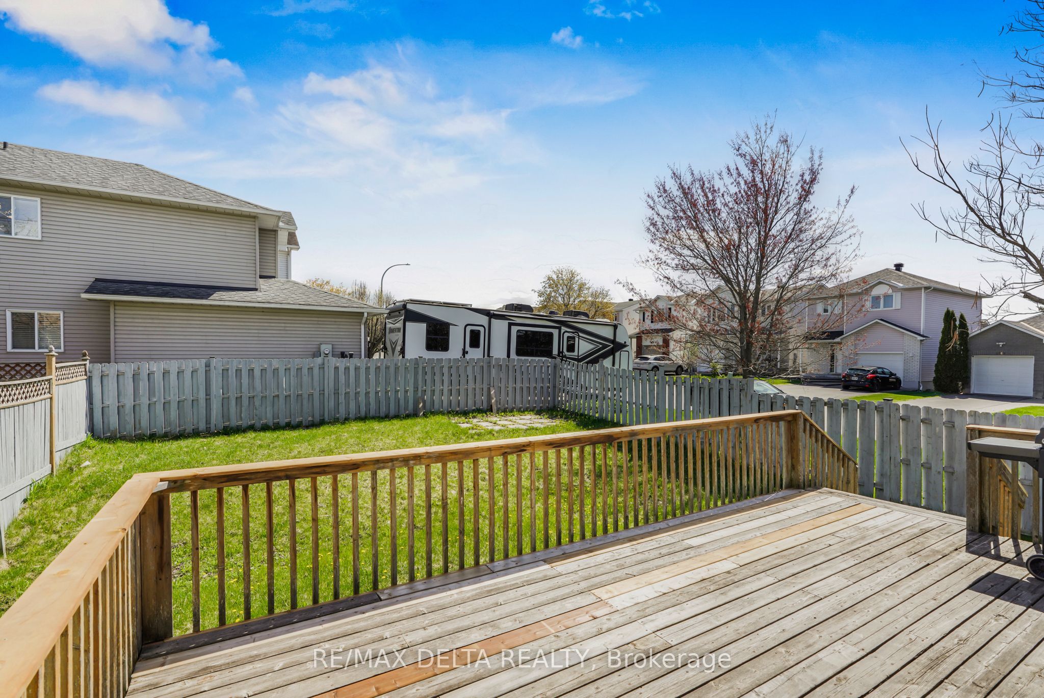 2218 Cecile Crescent Property Photo 5