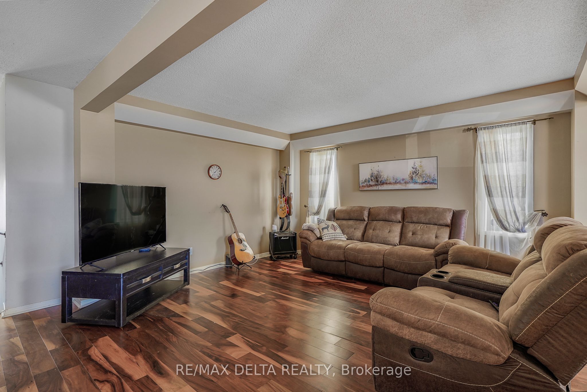 2218 Cecile Crescent Property Photo 11