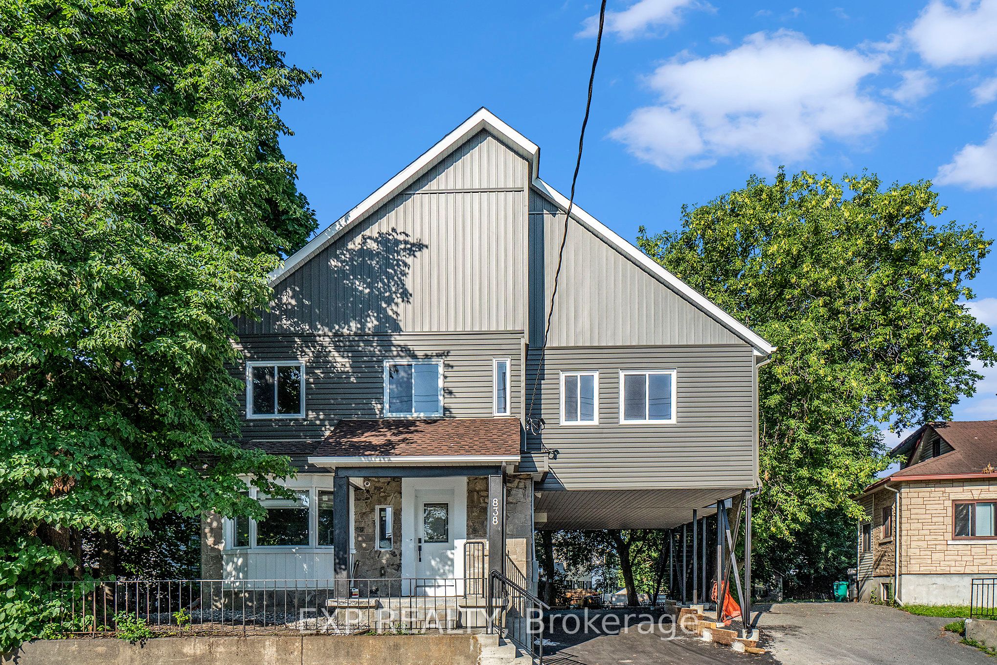 838 St. Laurent Boulevard 3 Property Photo 1
