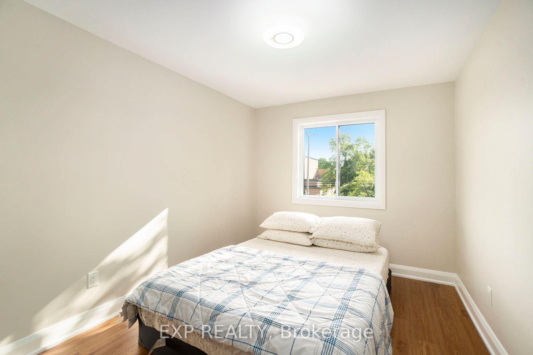 838 St. Laurent Boulevard 3 Property Photo 11