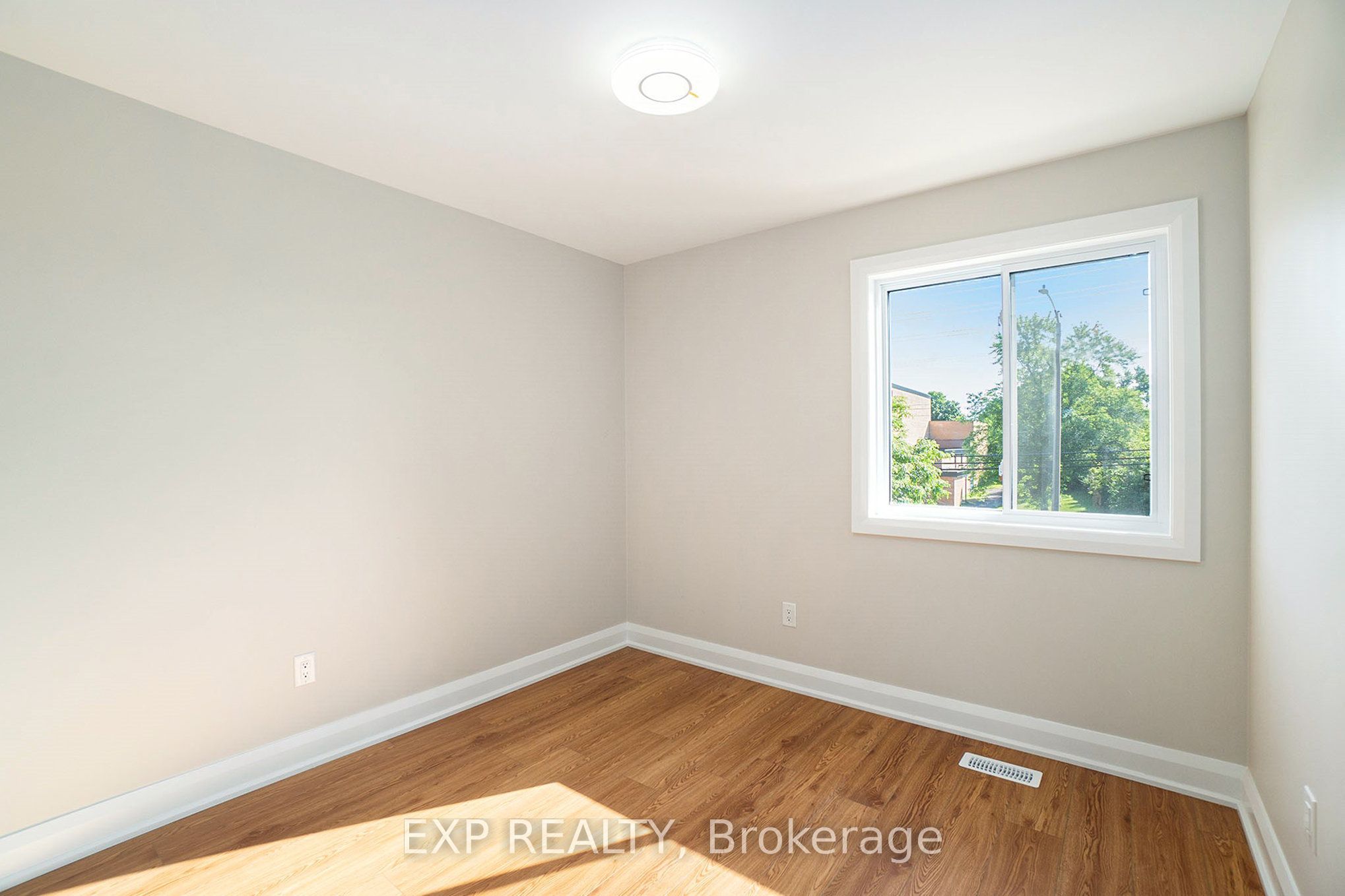 838 St. Laurent Boulevard 3 Property Photo 13