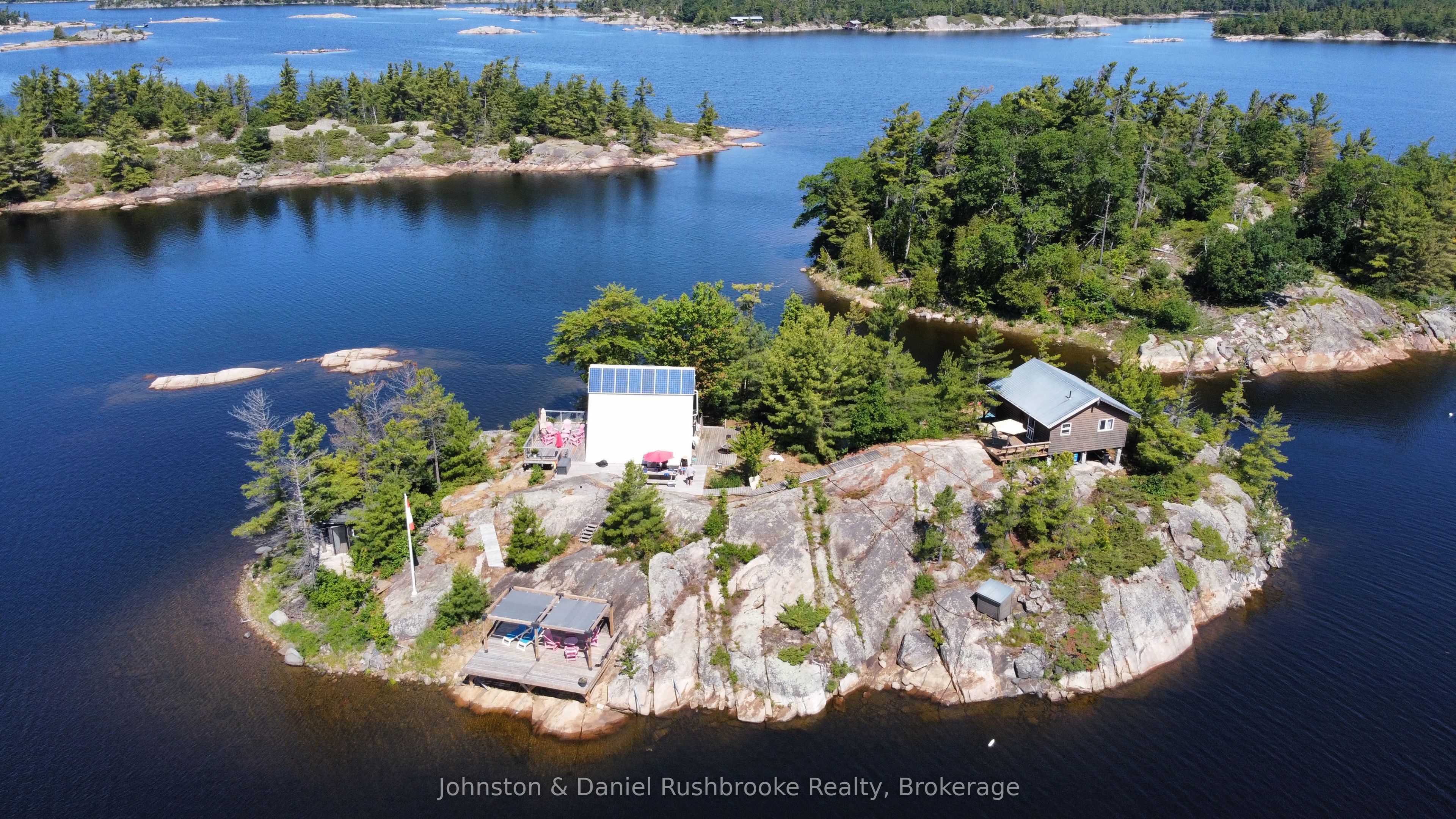 1 B244 (conger) Island Property Photo 3