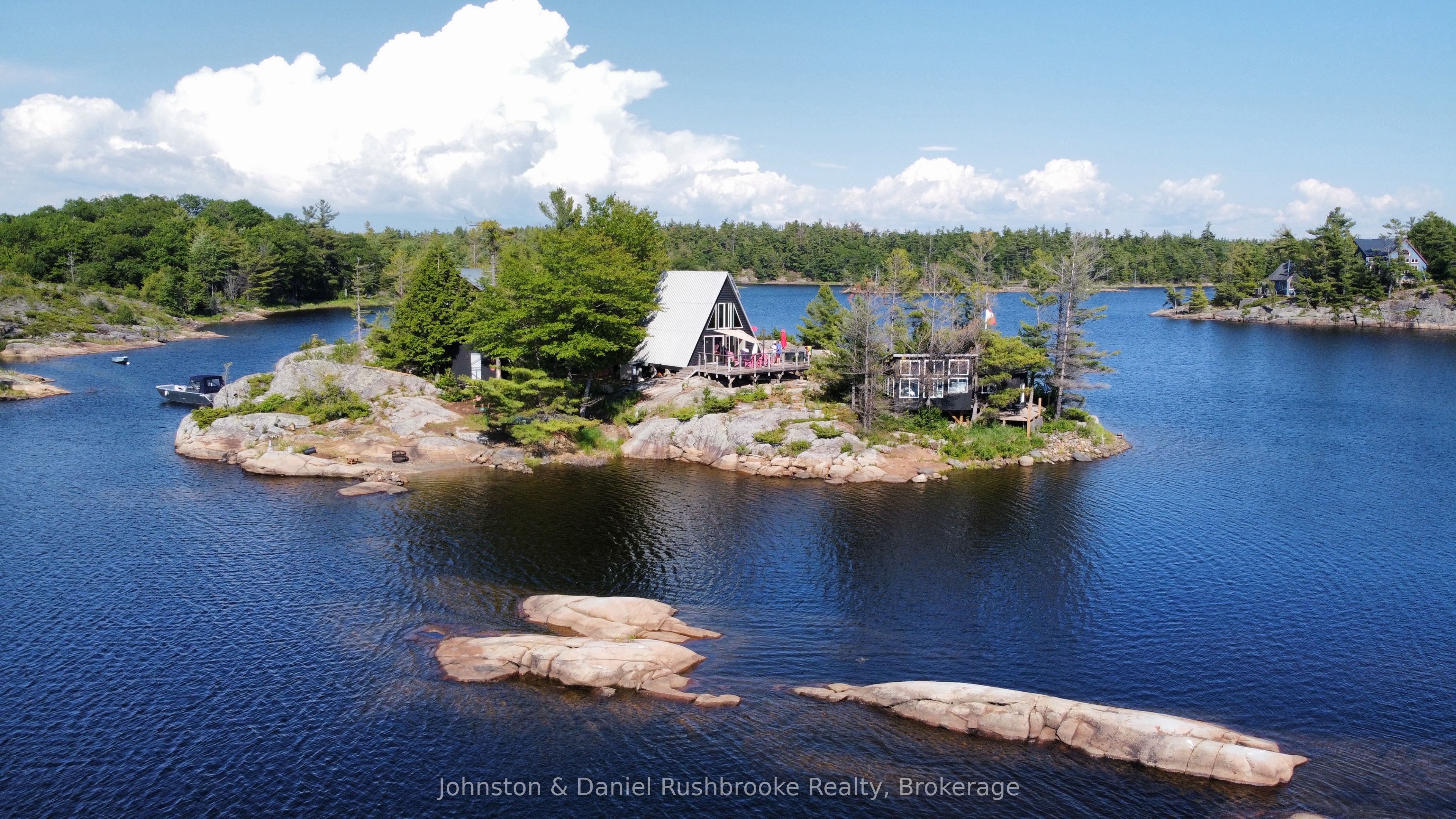 1 B244 (conger) Island Property Photo 4