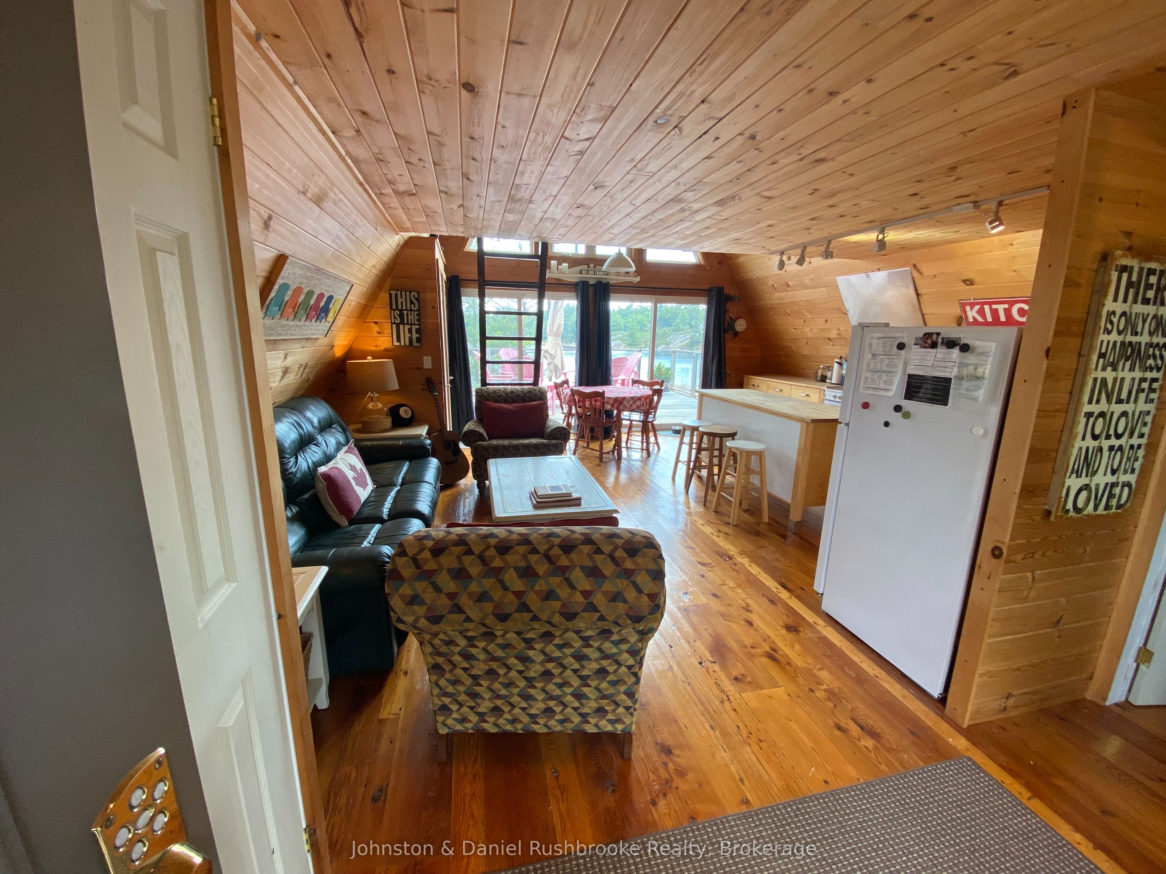 1 B244 (conger) Island Property Photo 9