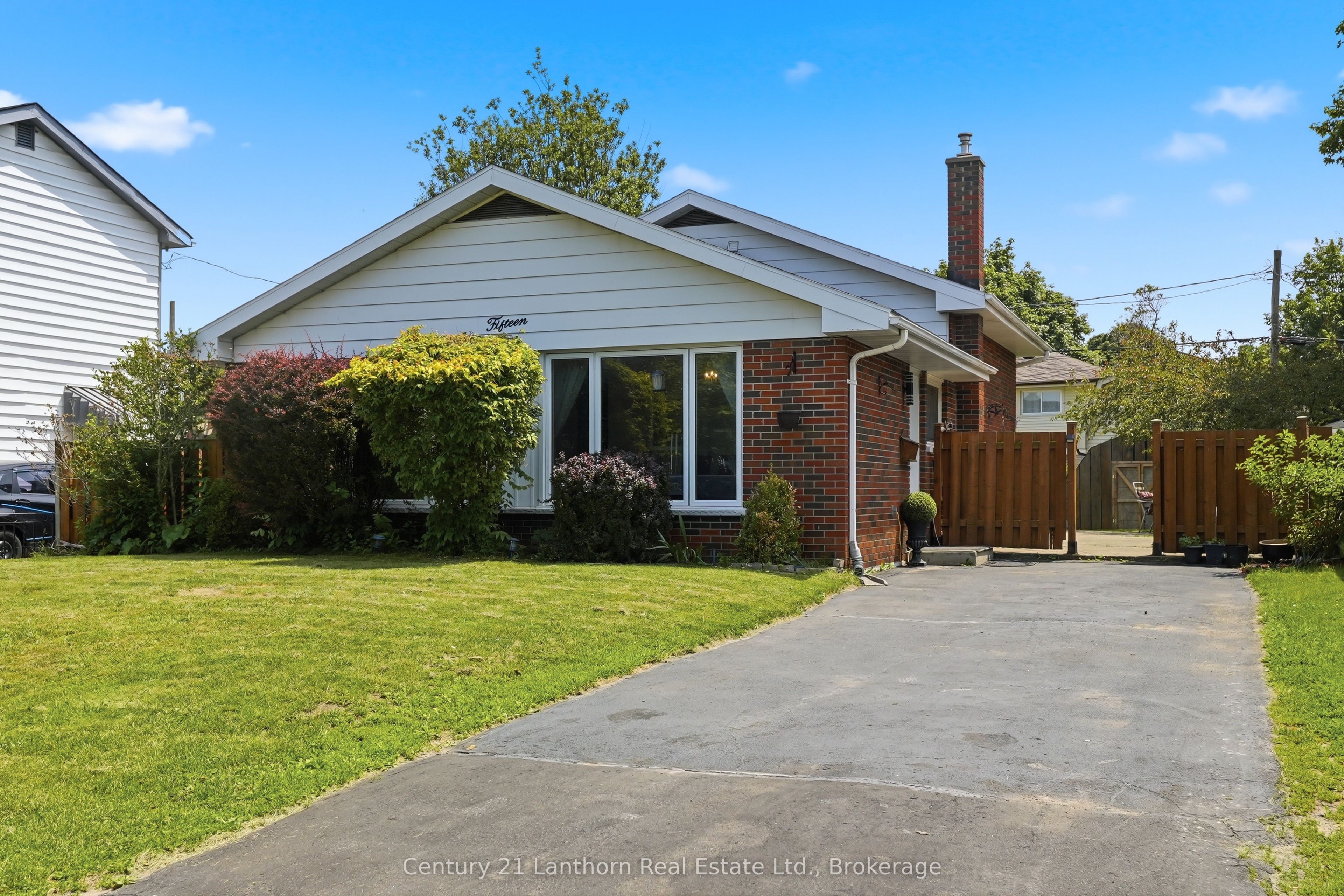 15 Wilson Crescent Property Photo 1