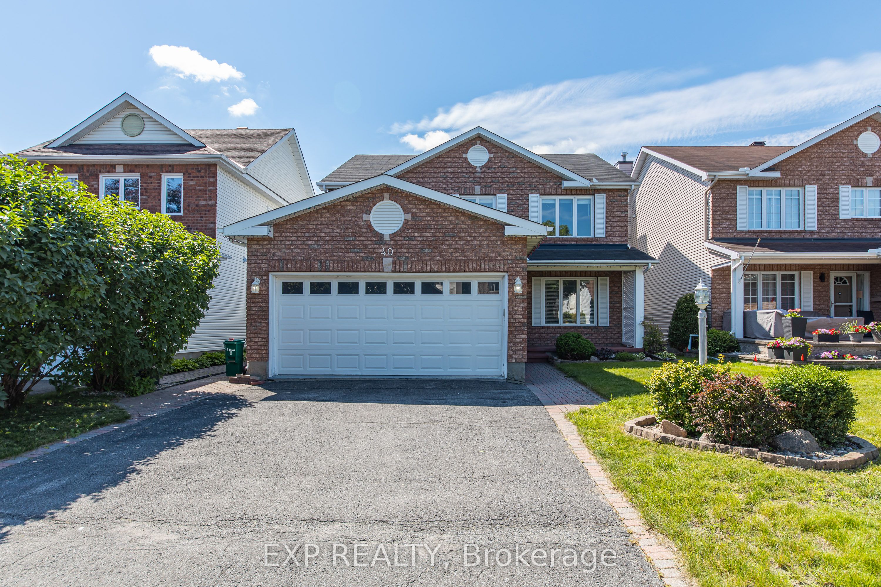 40 Newborough Crescent Property Photo 1