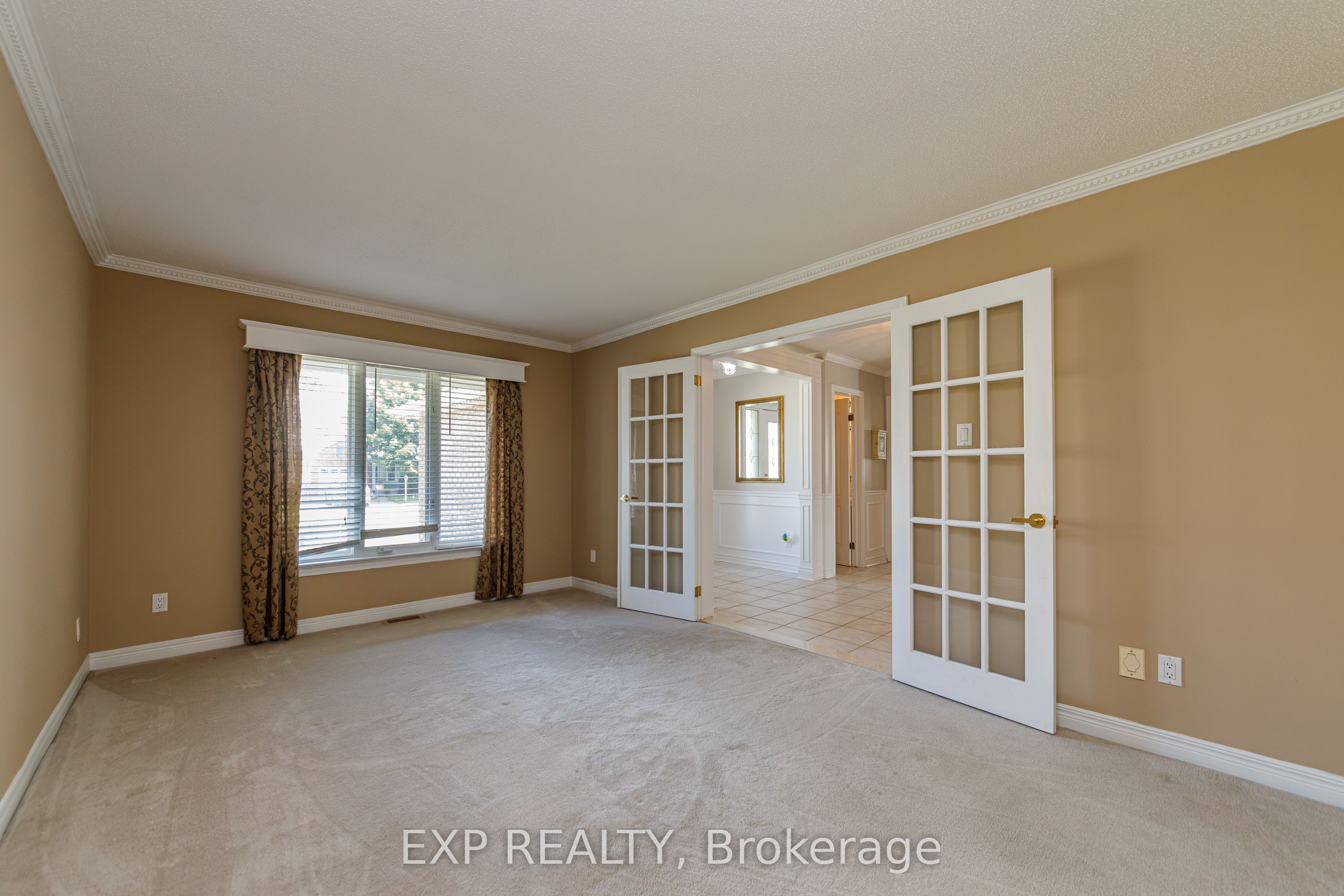 40 Newborough Crescent Property Photo 3