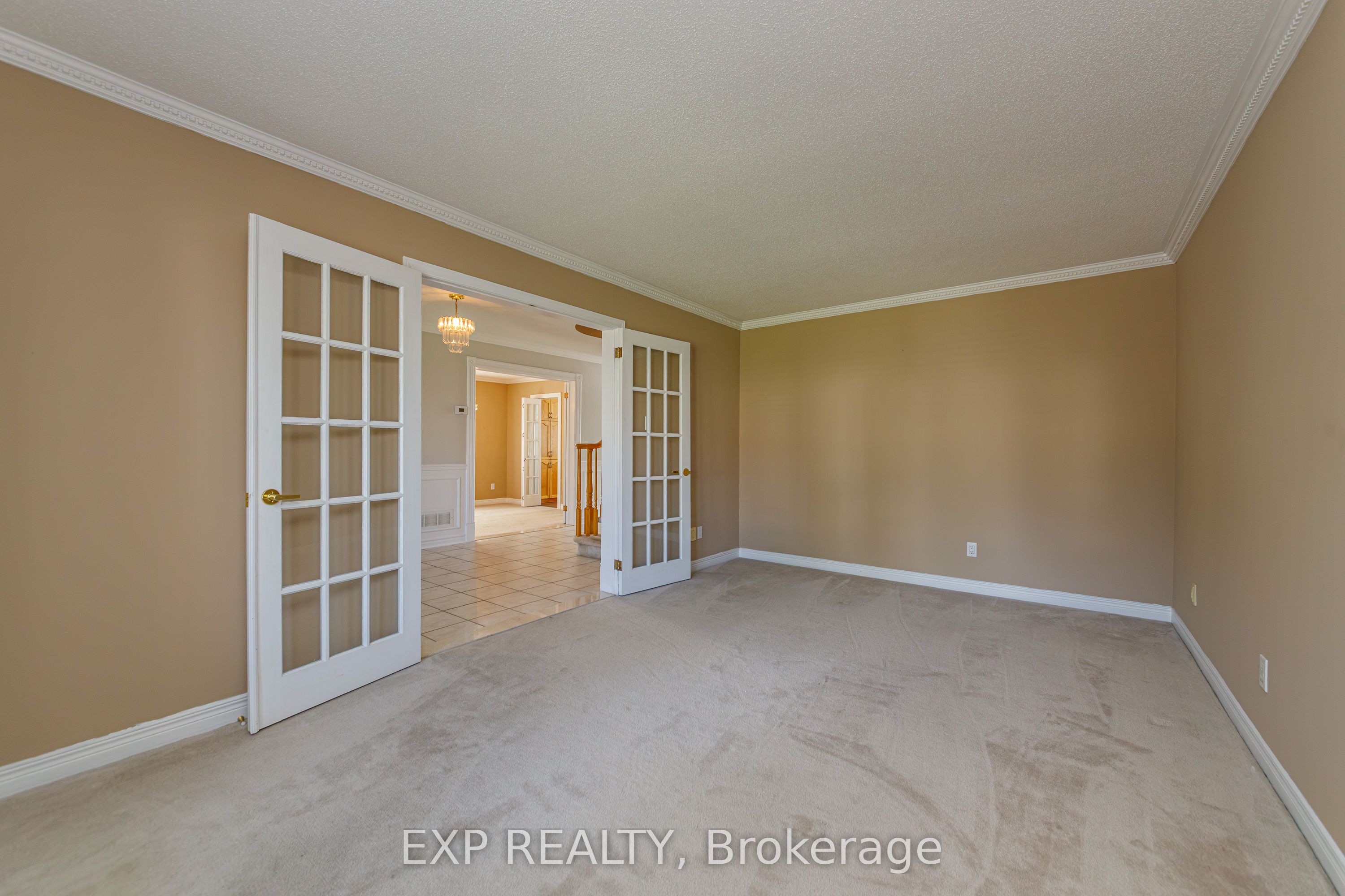 40 Newborough Crescent Property Photo 4