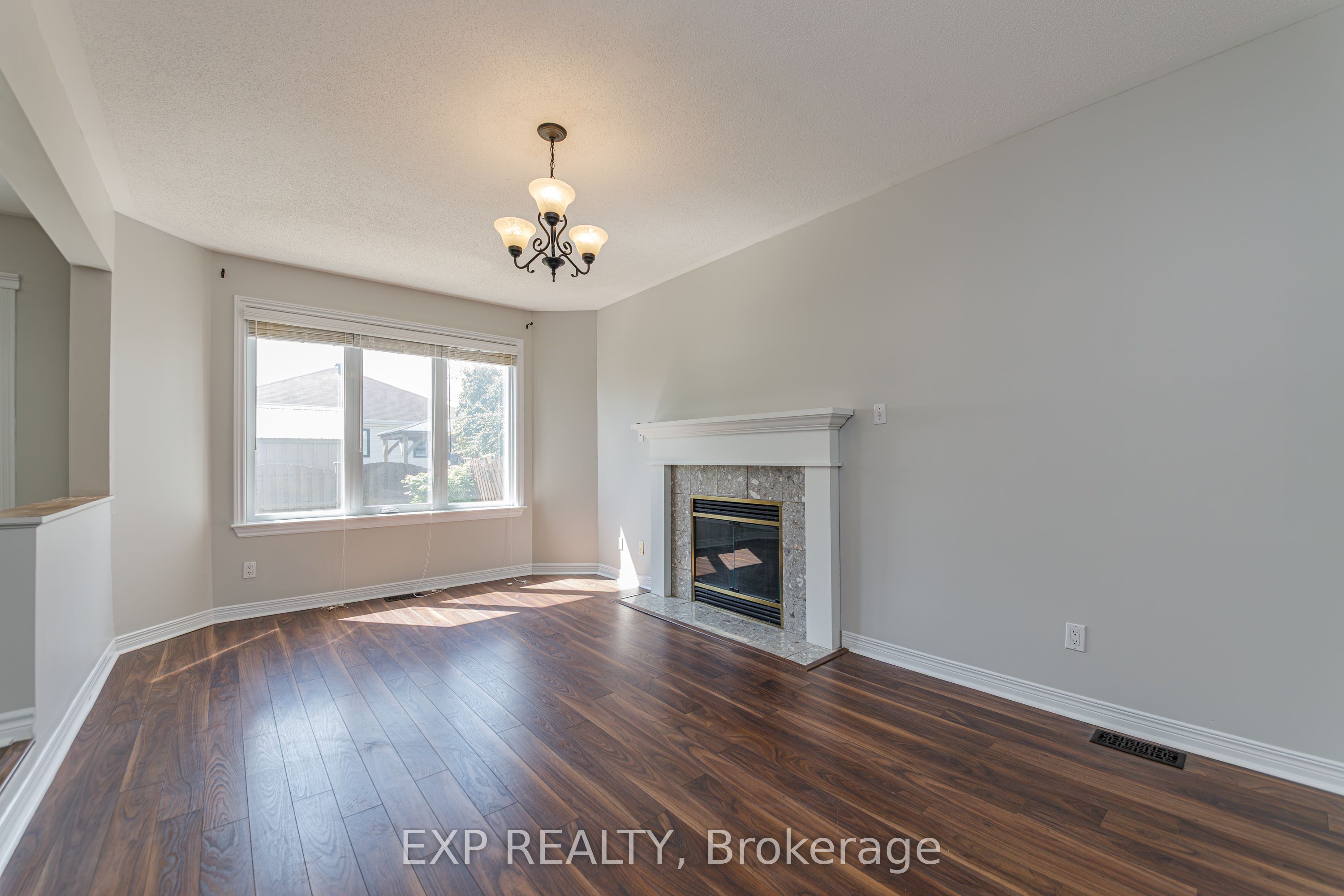 40 Newborough Crescent Property Photo 14