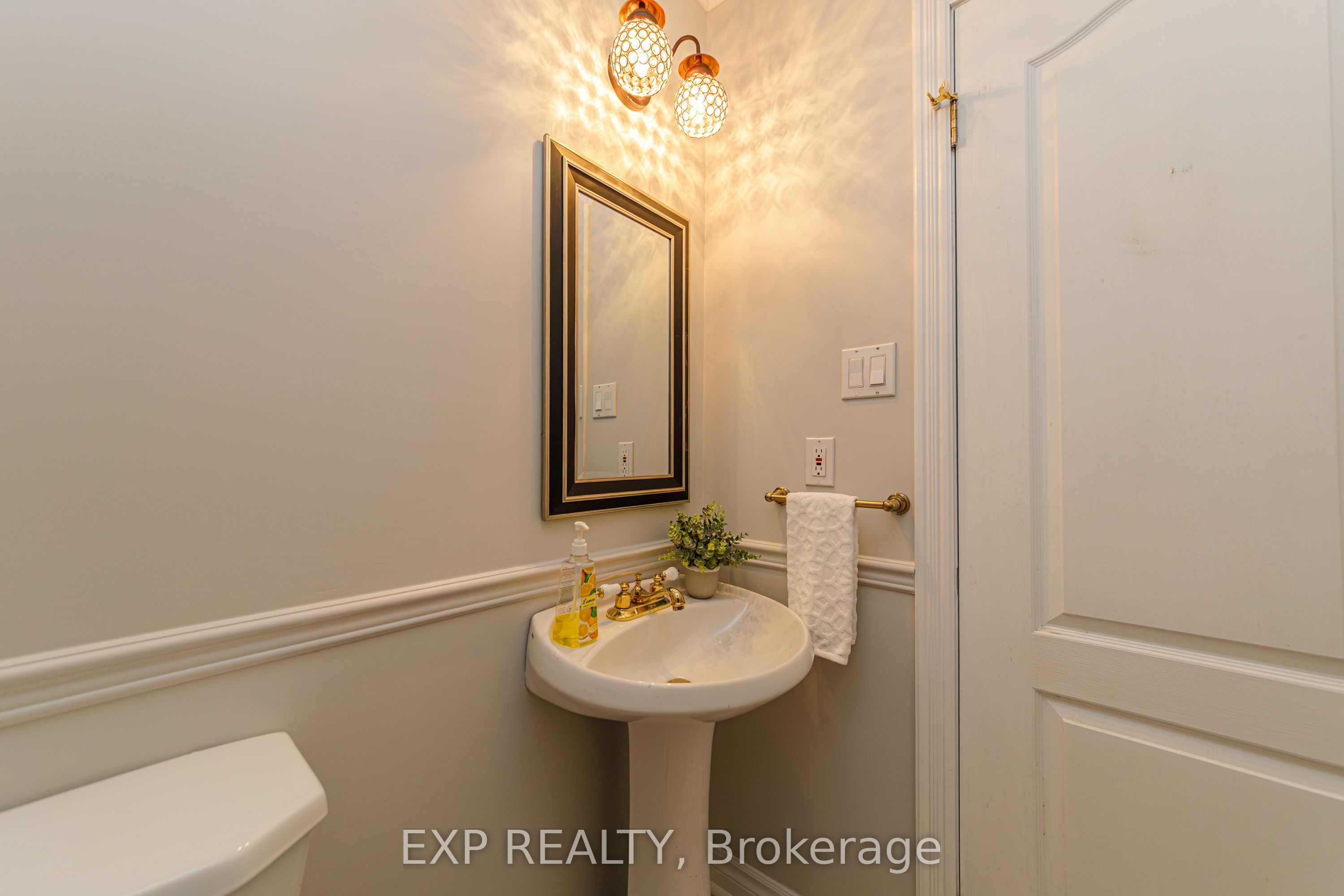 40 Newborough Crescent Property Photo 15