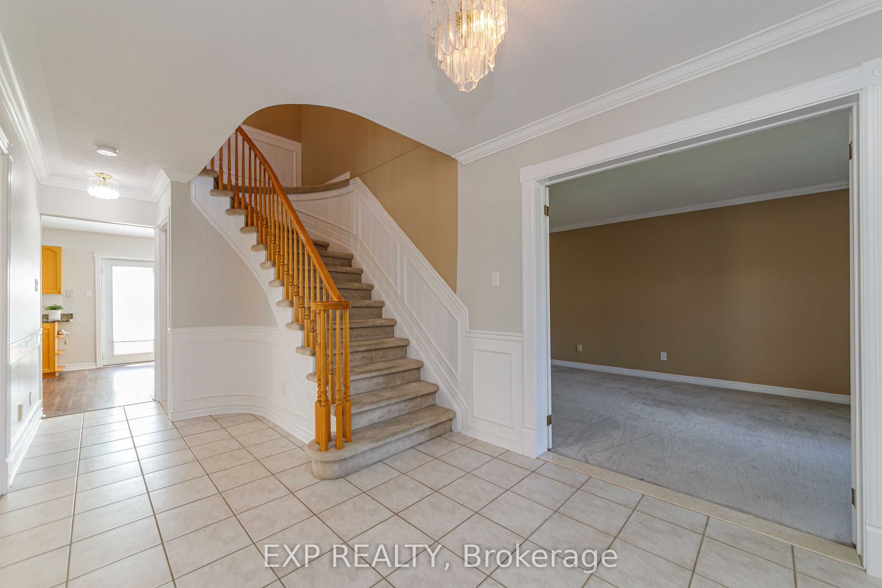40 Newborough Crescent Property Photo 18