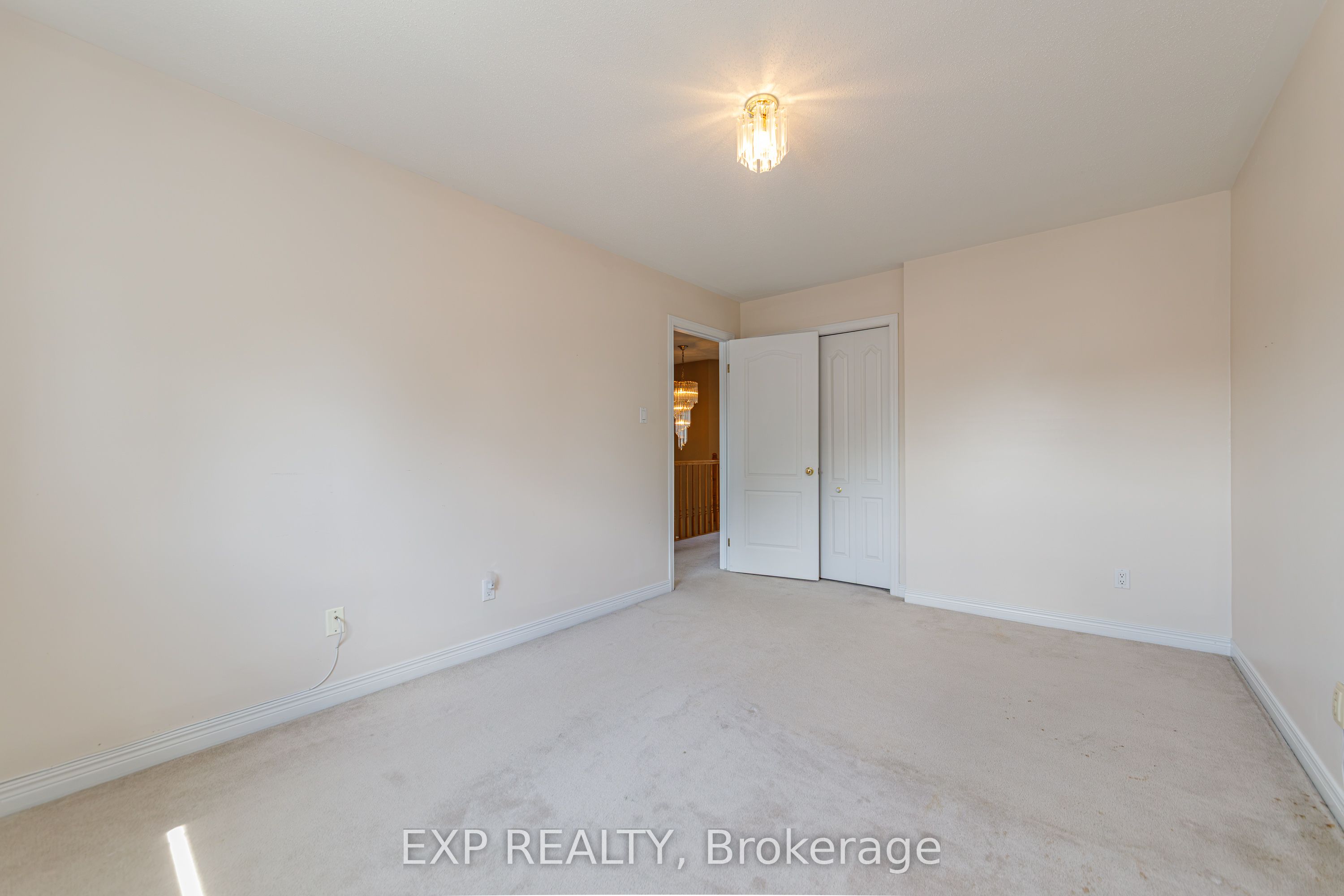 40 Newborough Crescent Property Photo 25