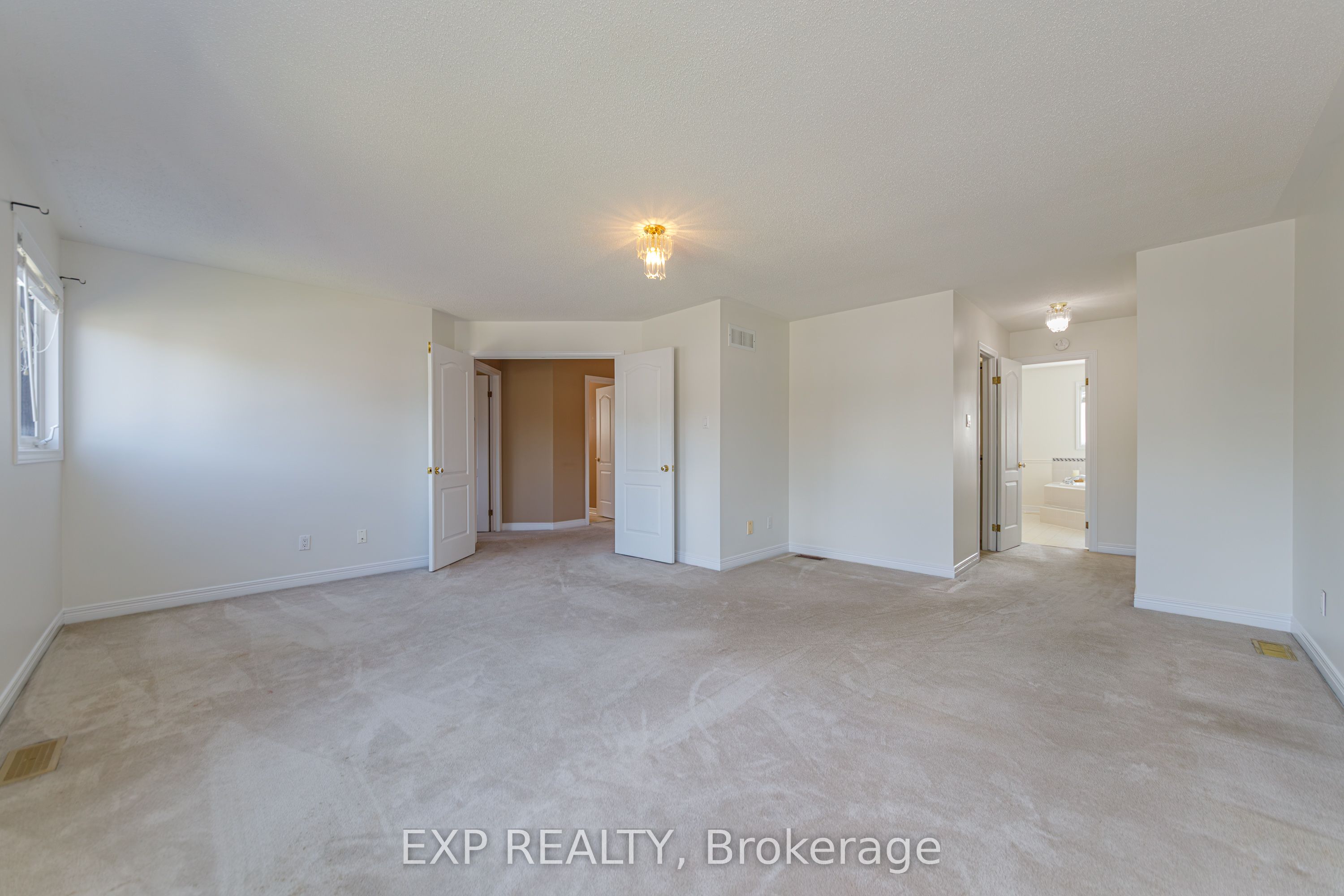40 Newborough Crescent Property Photo 32