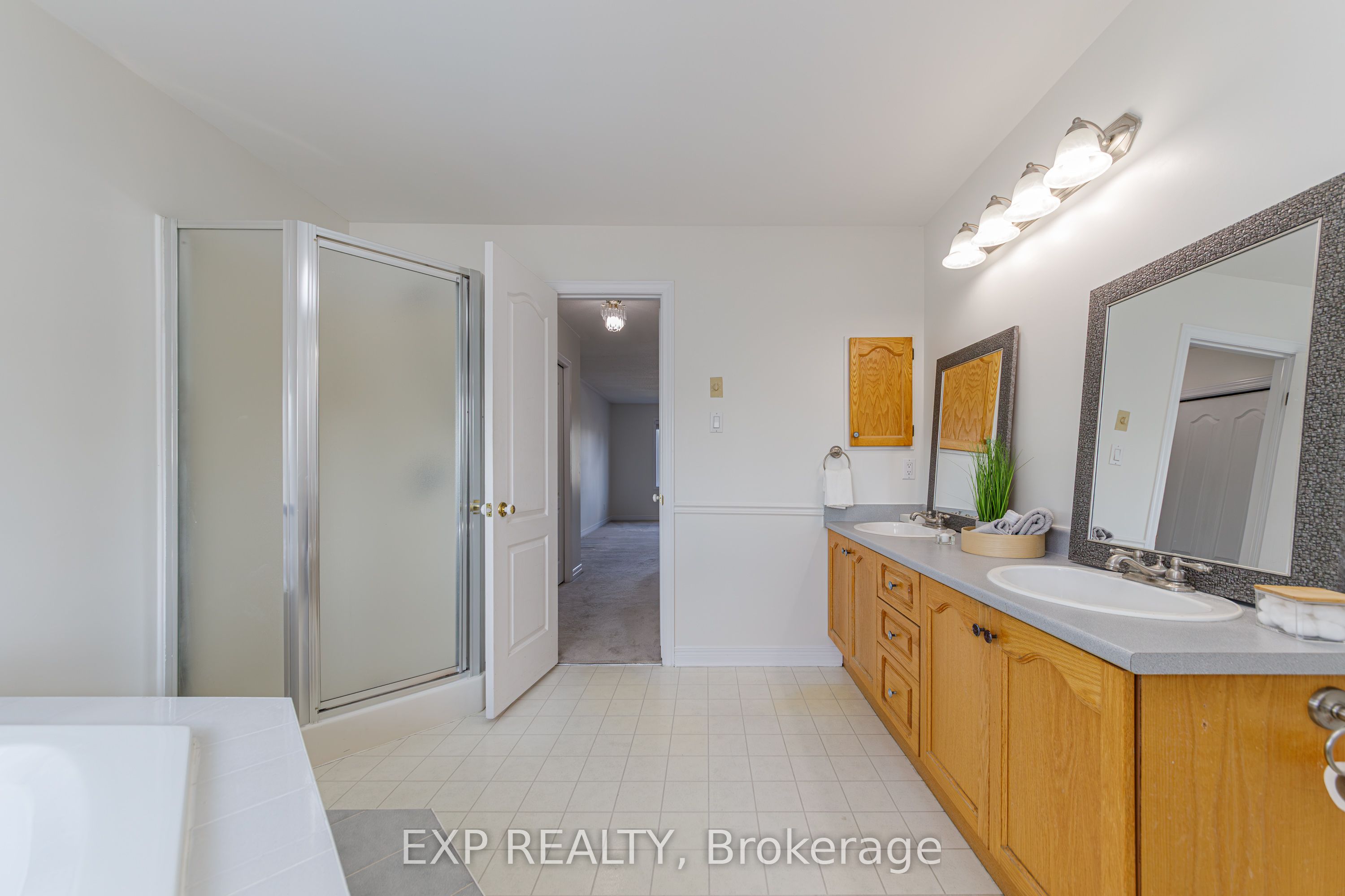 40 Newborough Crescent Property Photo 34
