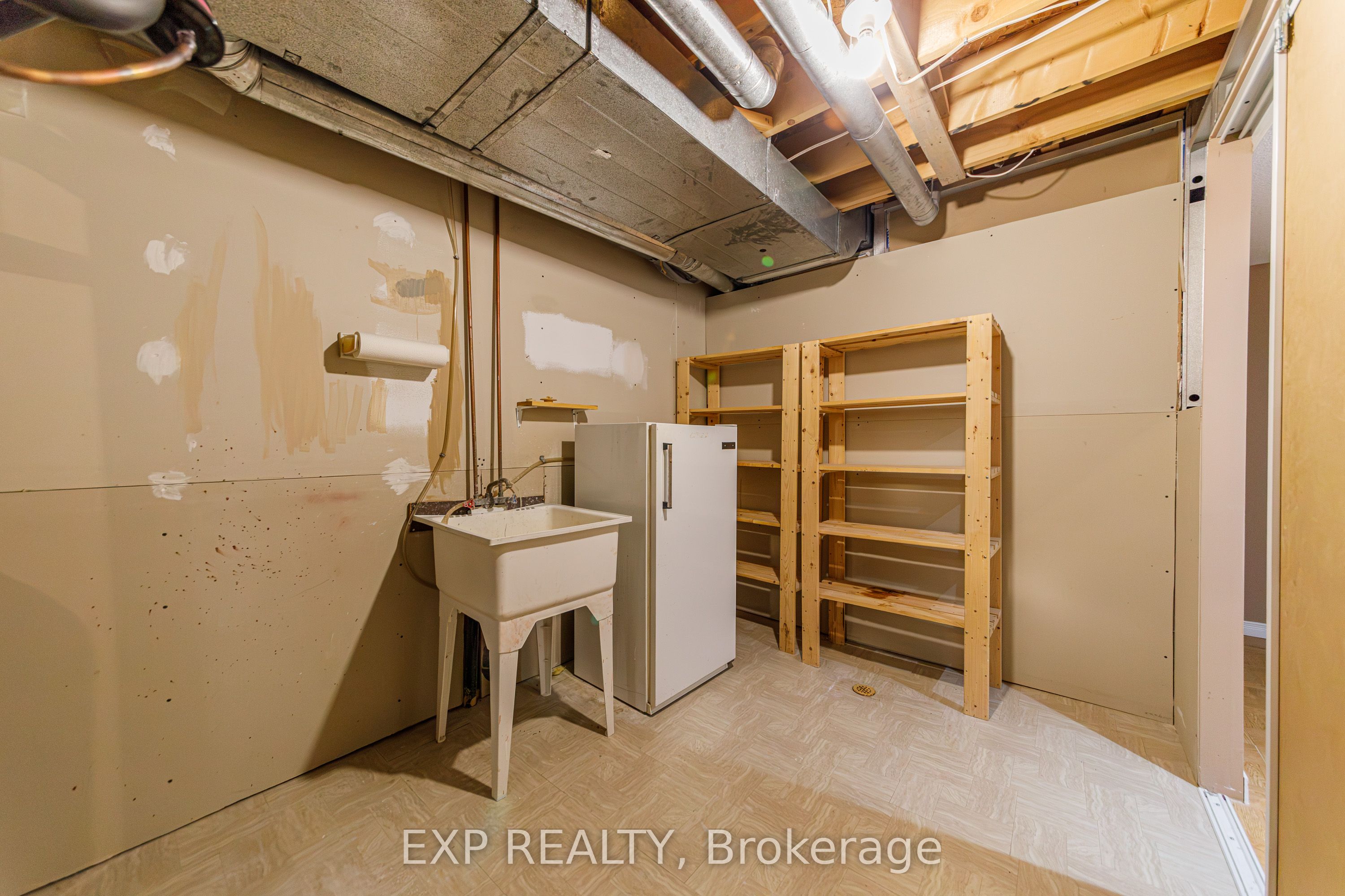 40 Newborough Crescent Property Photo 43