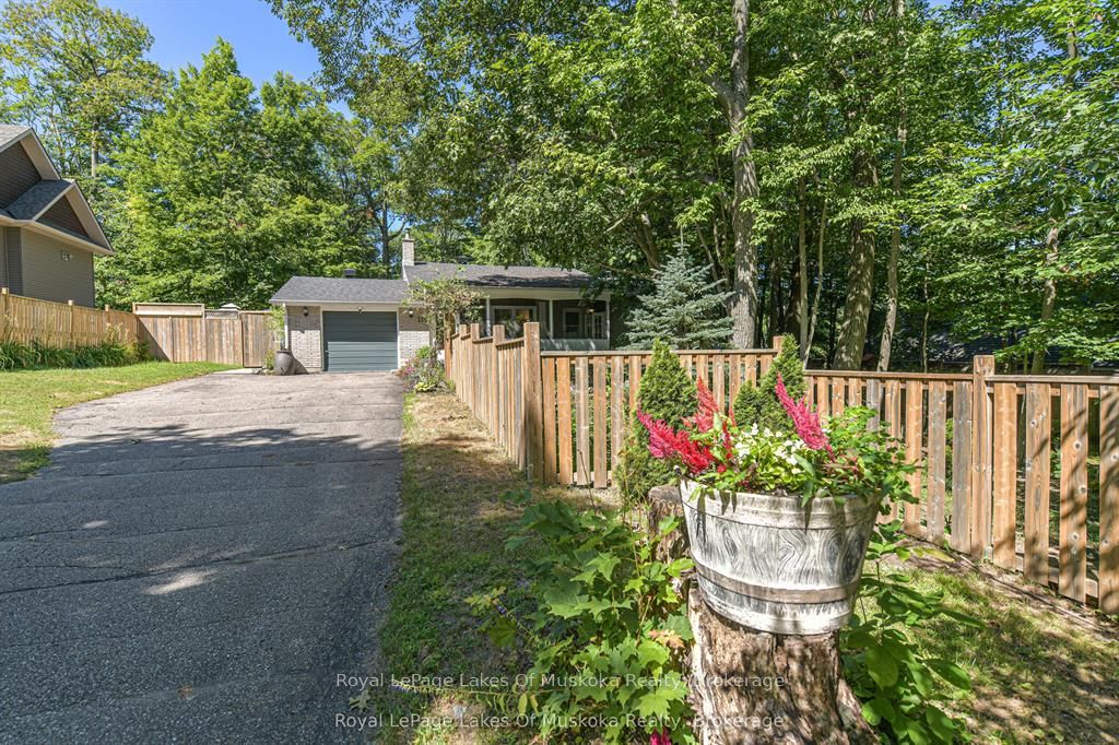 115 Douglas Street Property Photo 3