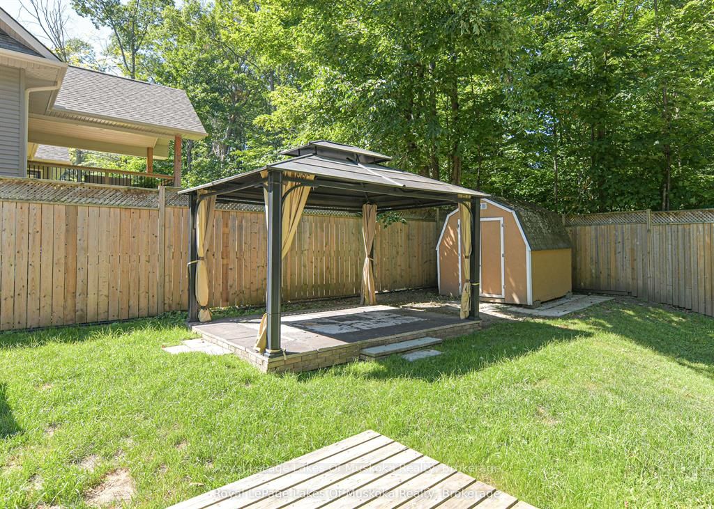 115 Douglas Street Property Photo 23