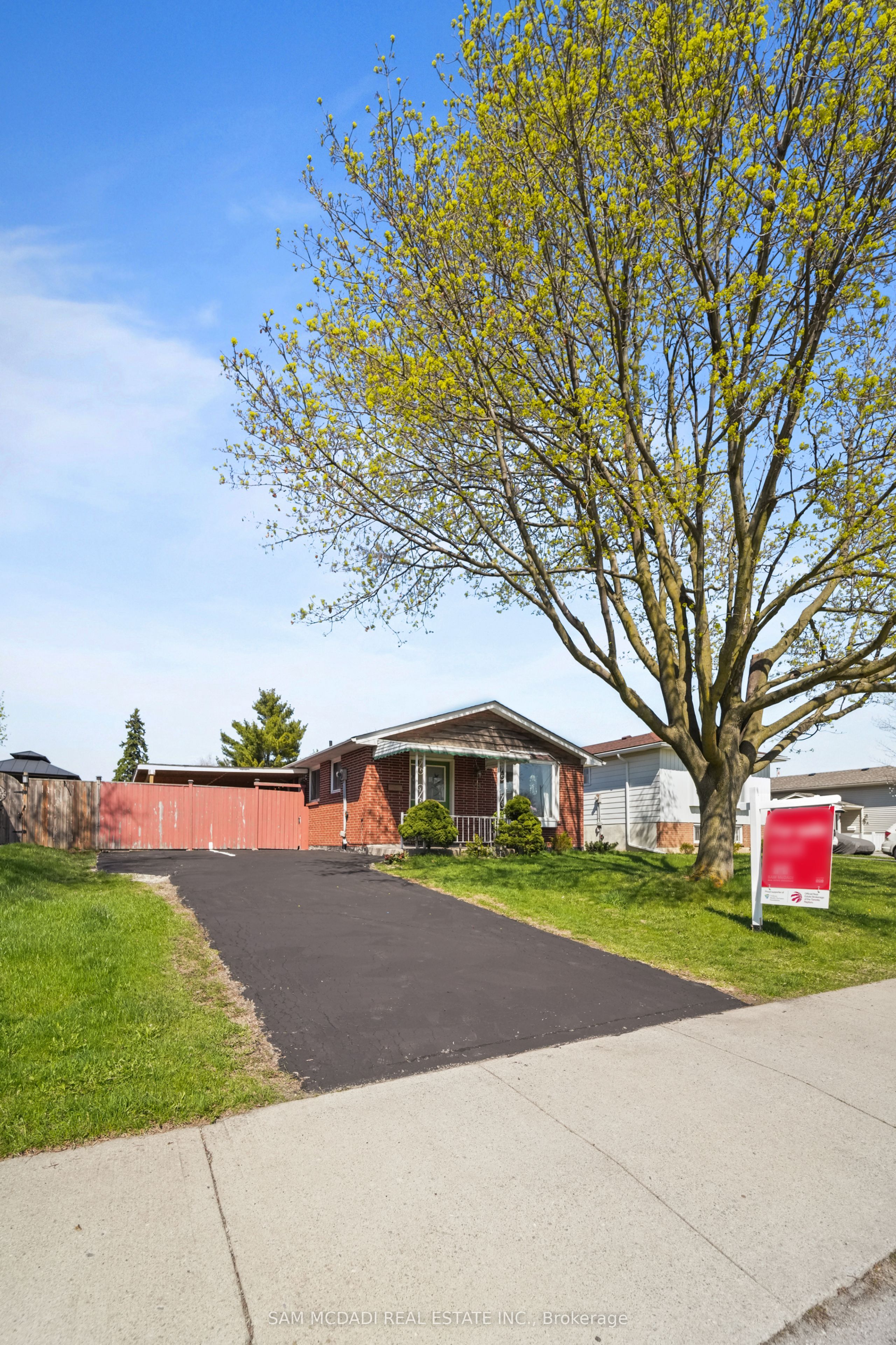 79 Locheed Drive Property Photo 3