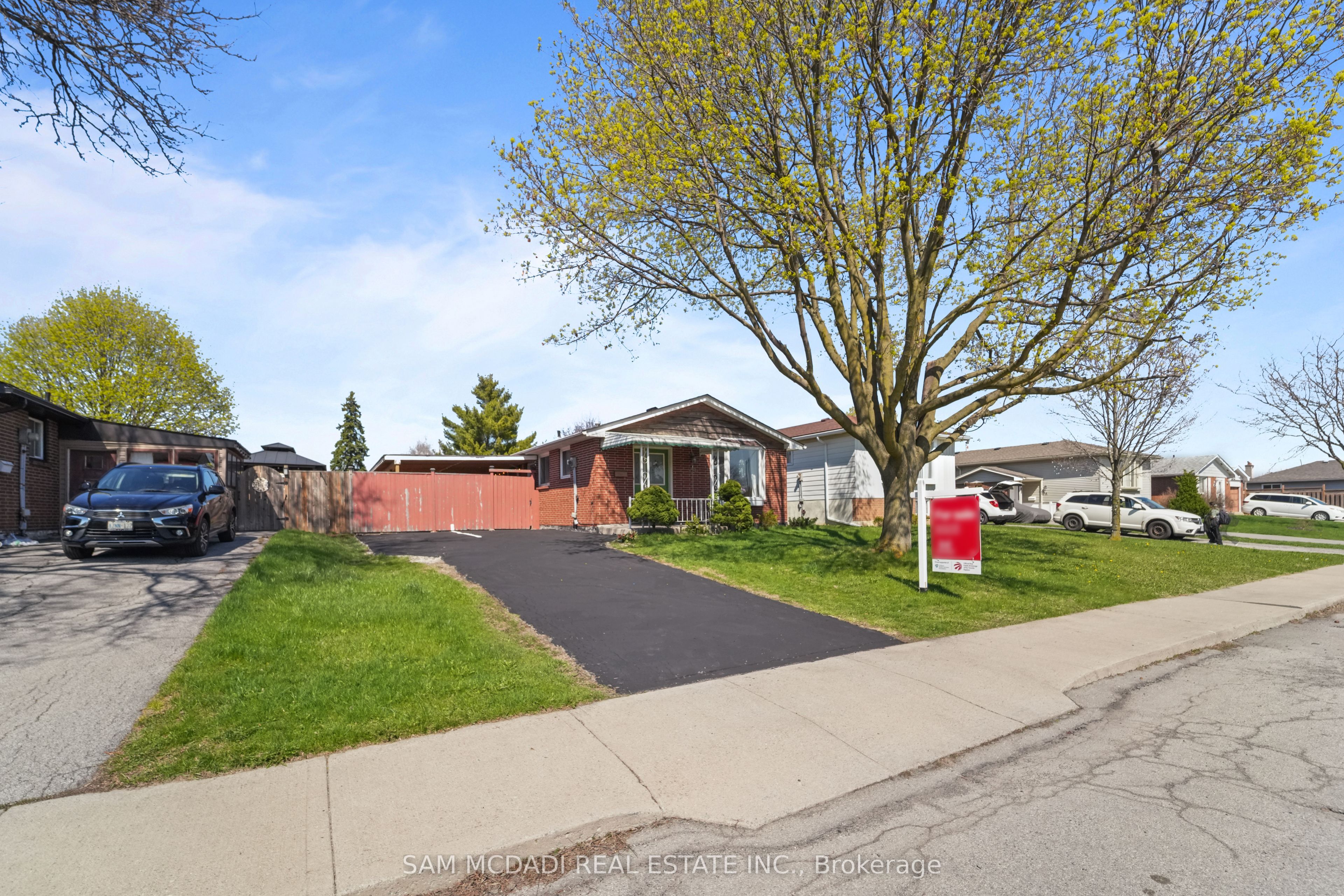 79 Locheed Drive Property Photo 4