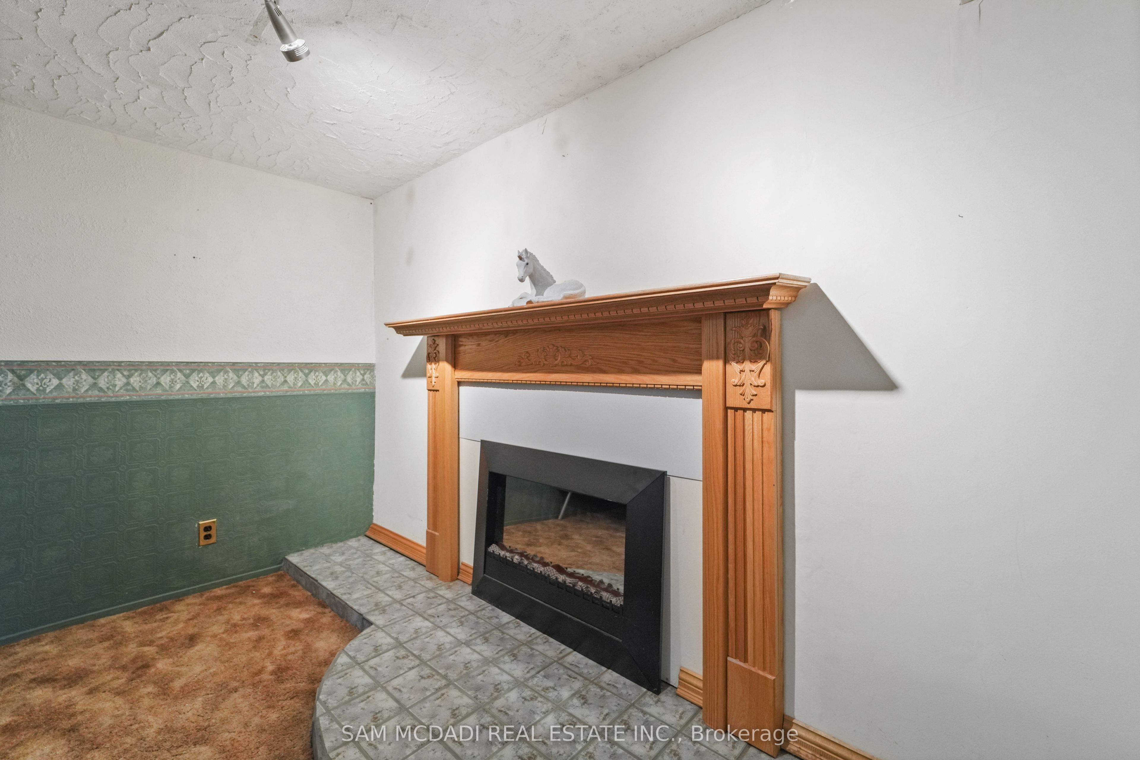 79 Locheed Drive Property Photo 25